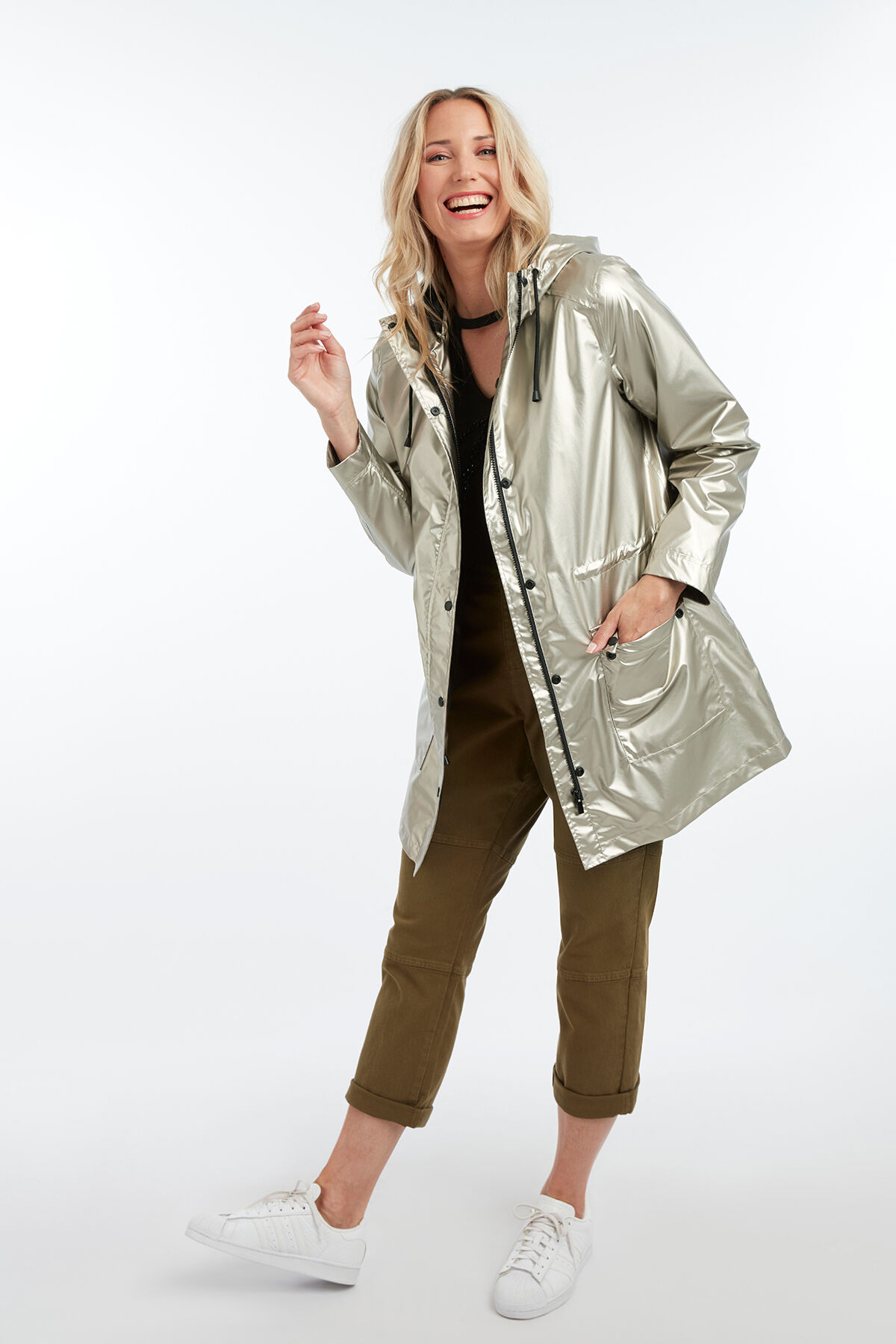 Impermeable argente metallise