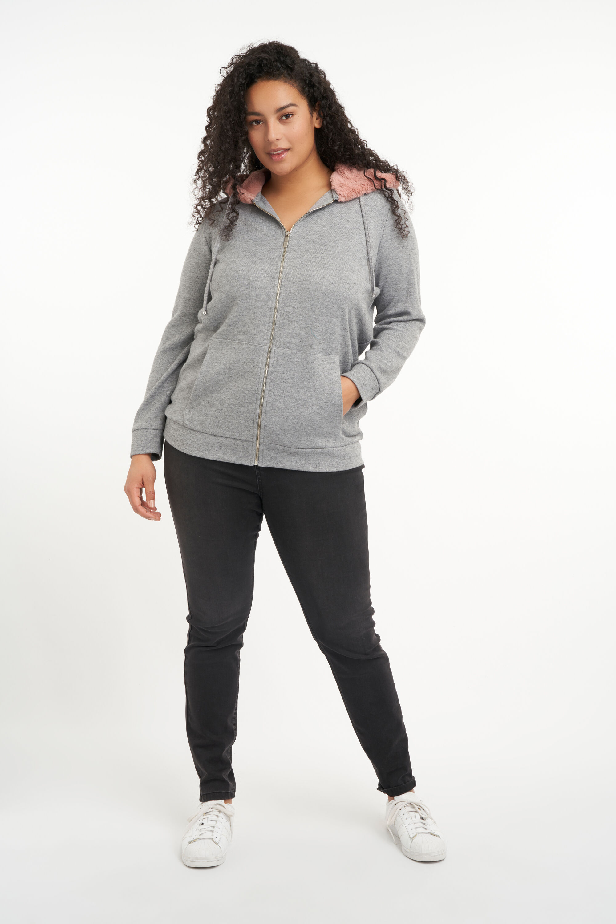 Cardigan &agrave; capuche image number 6