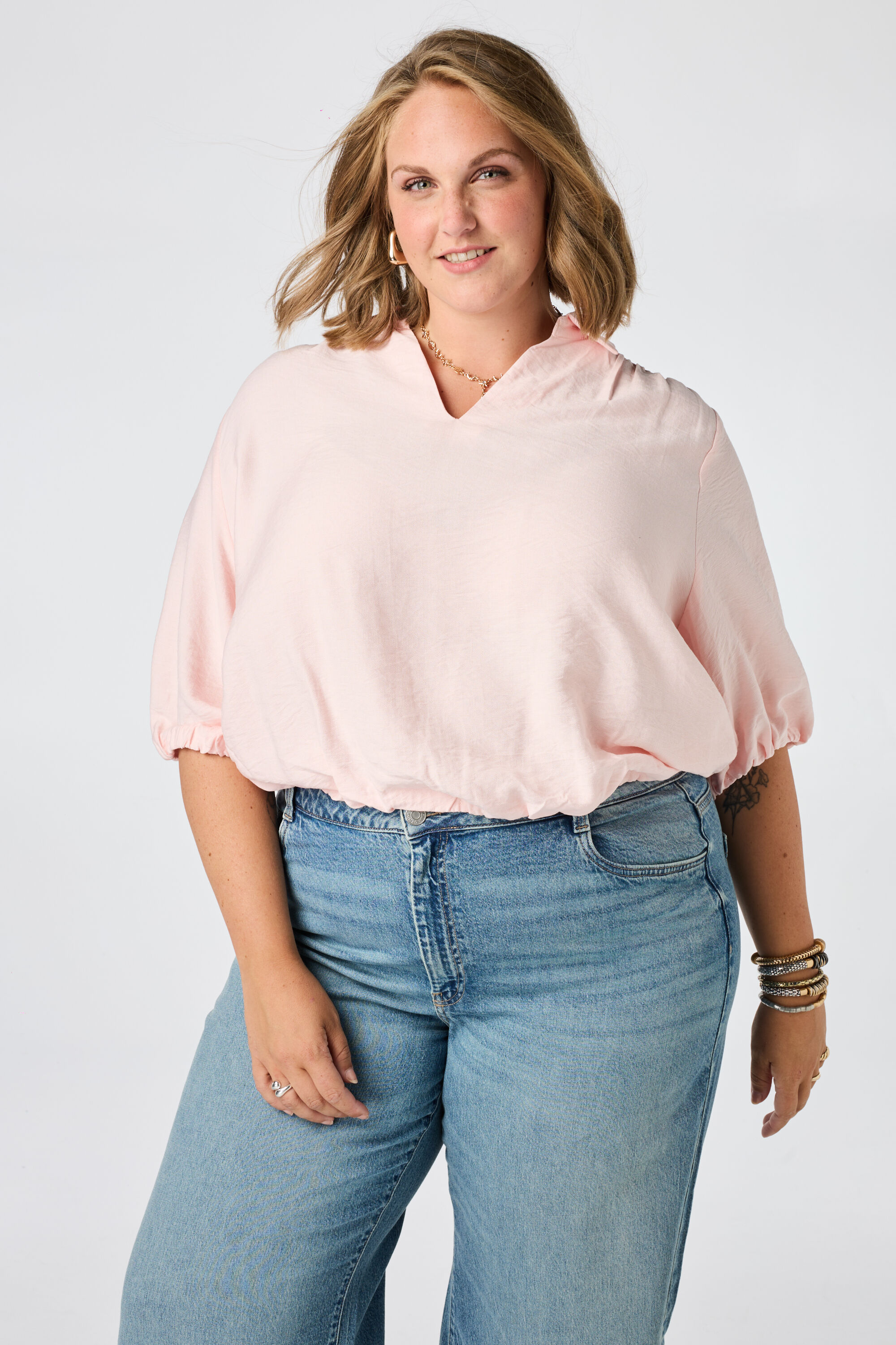 Blouse &agrave; manches bouffantes