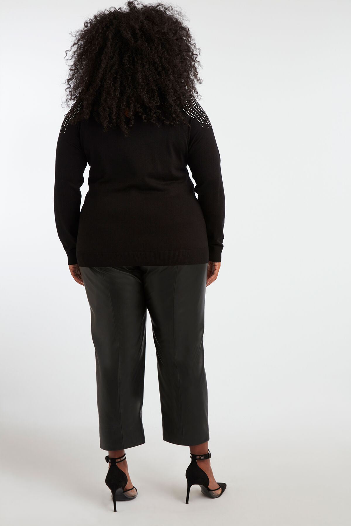 Pull avec strass image number 4