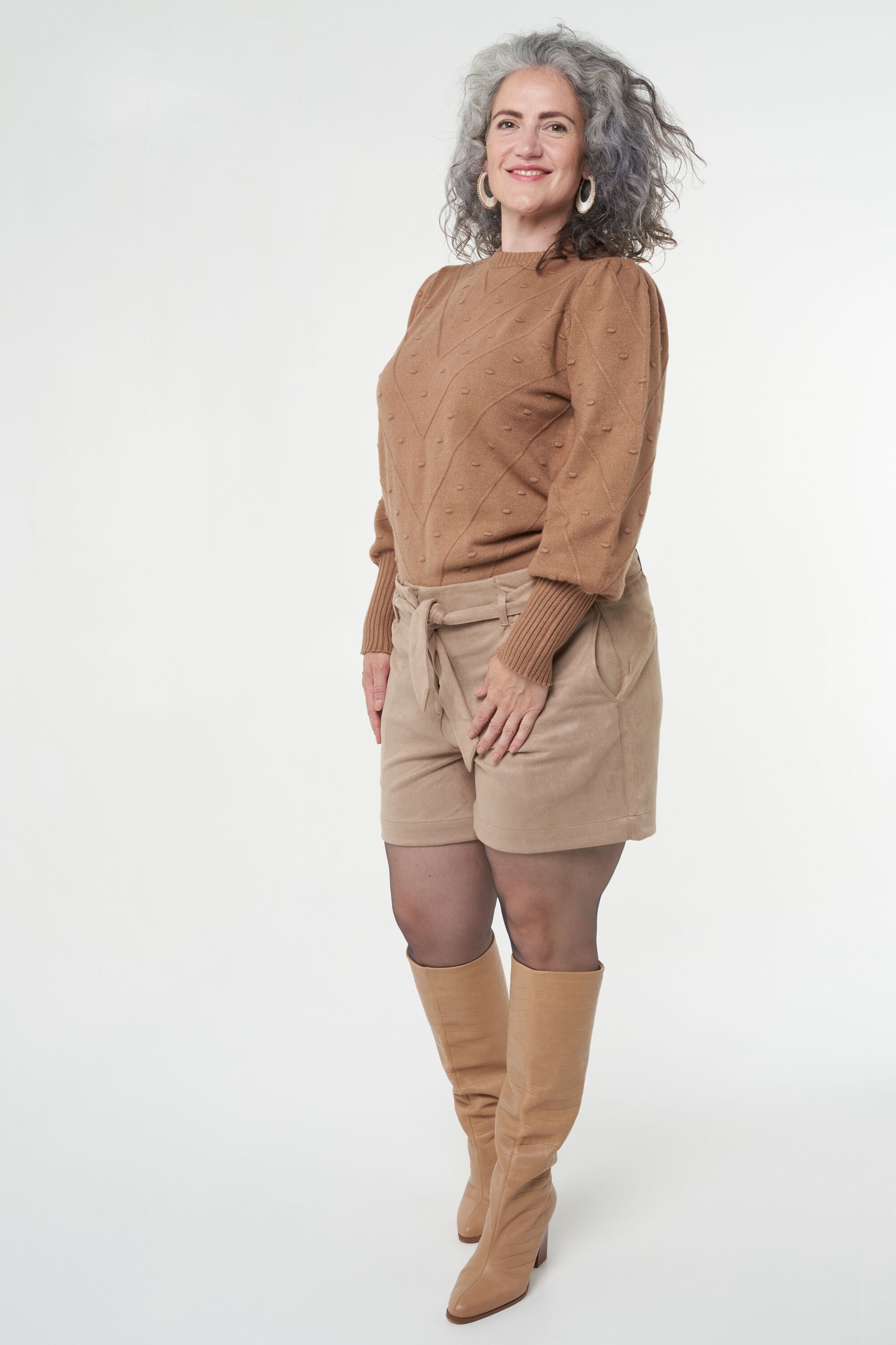 Short en daim synth&eacute;tique avec ceinture image number 7