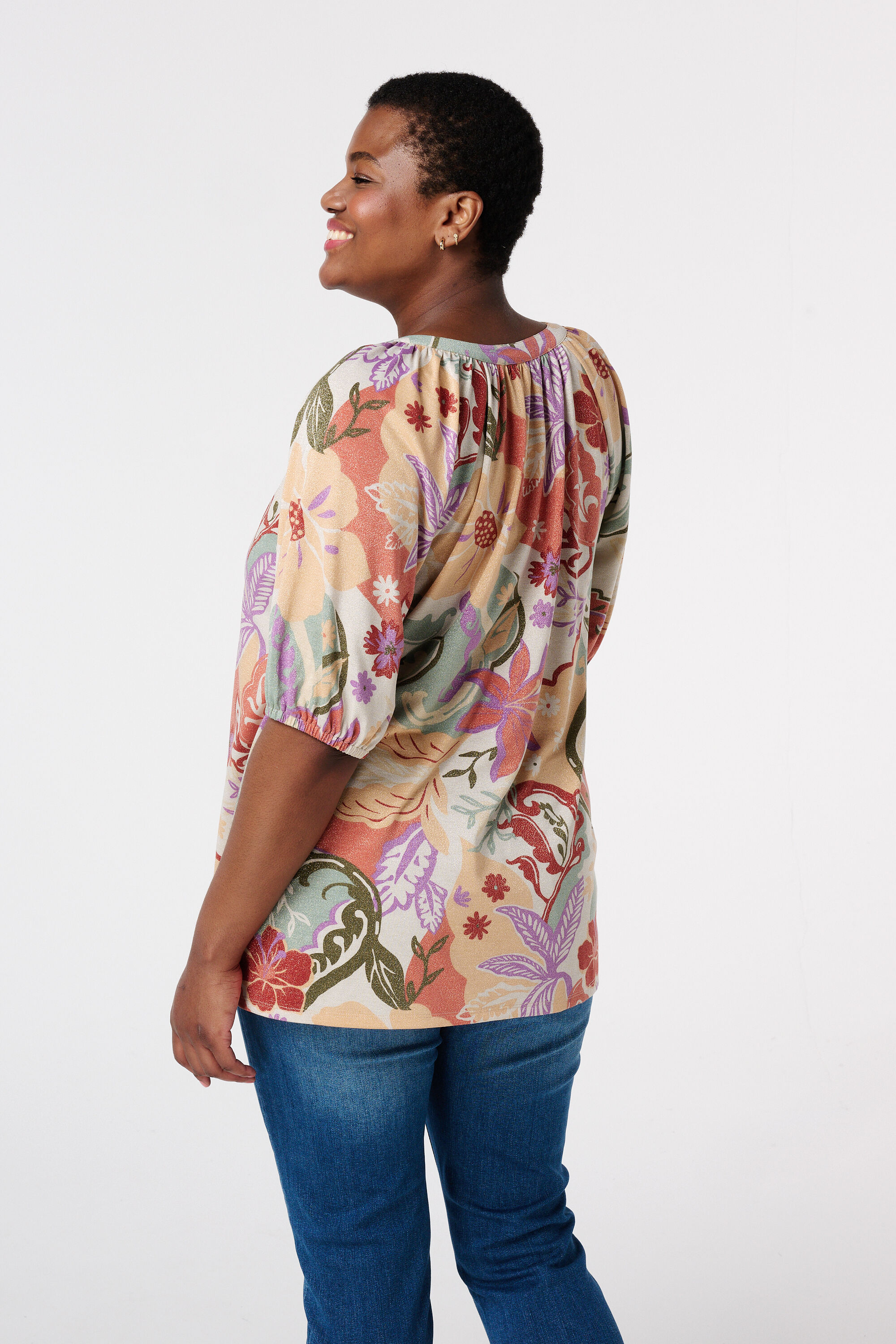 Haut &agrave; imprim&eacute; panth&egrave;re et paillettes image number 3