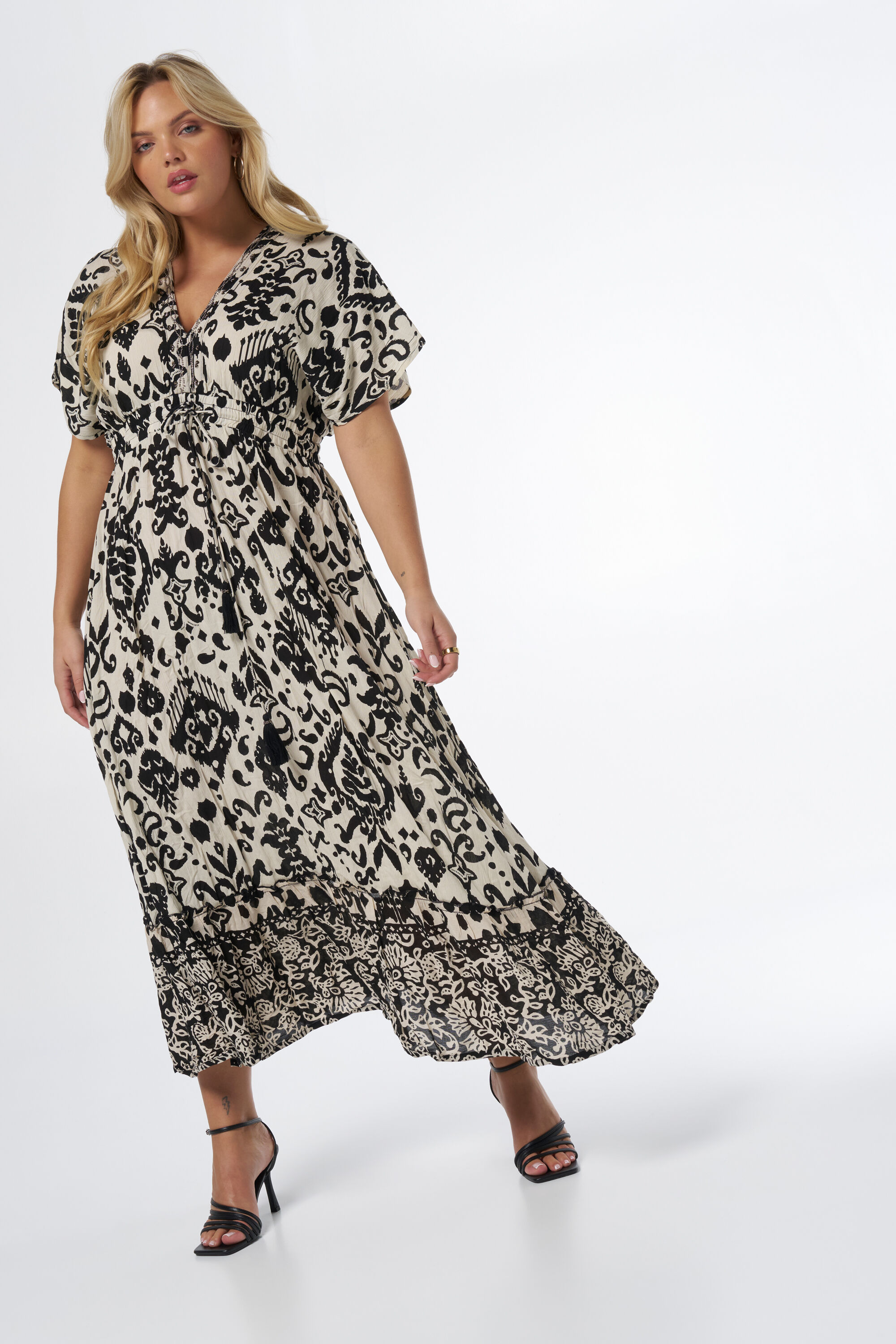 Robe longue &agrave; col en V image number 5