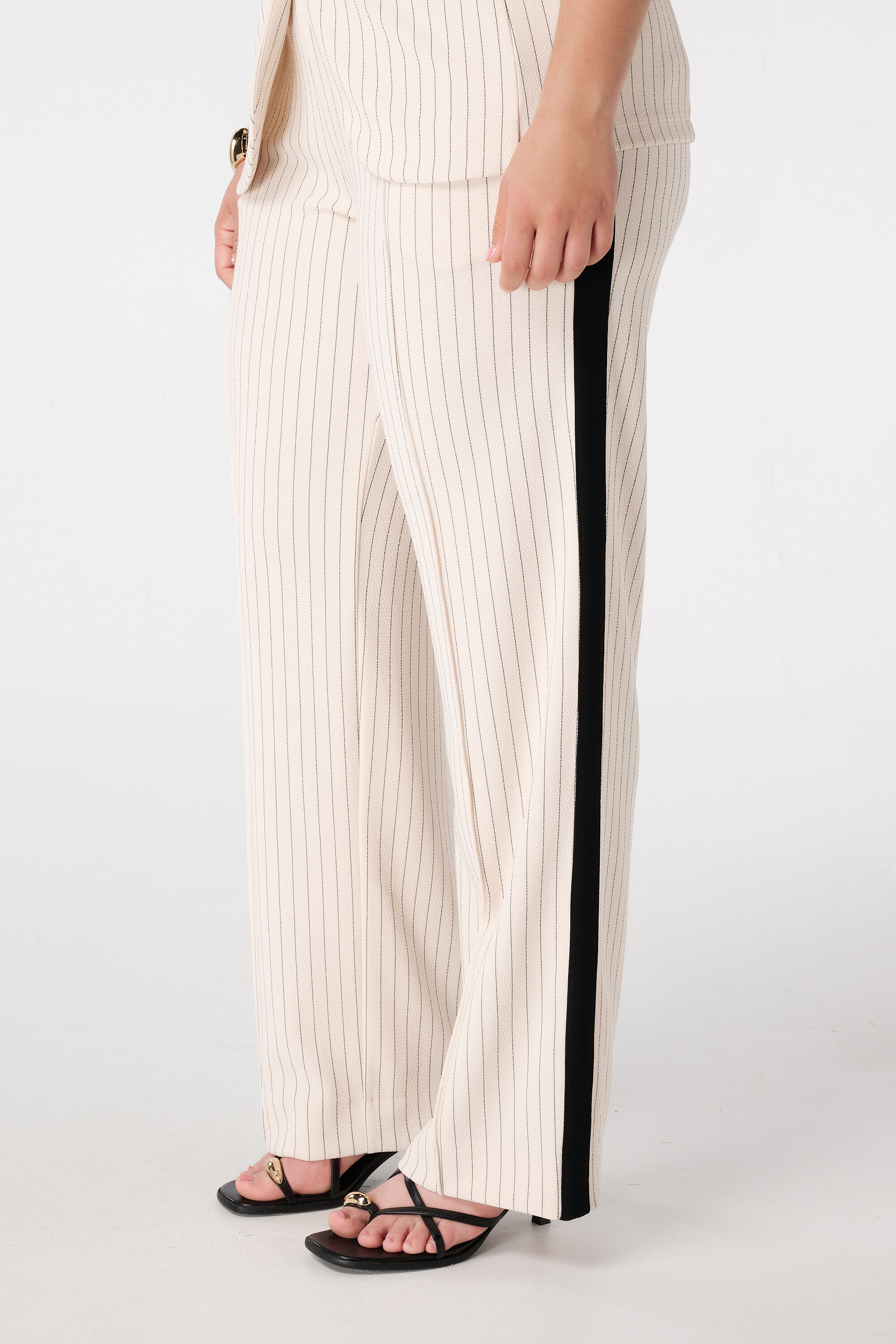 Pantalon &agrave; rayures image number 5