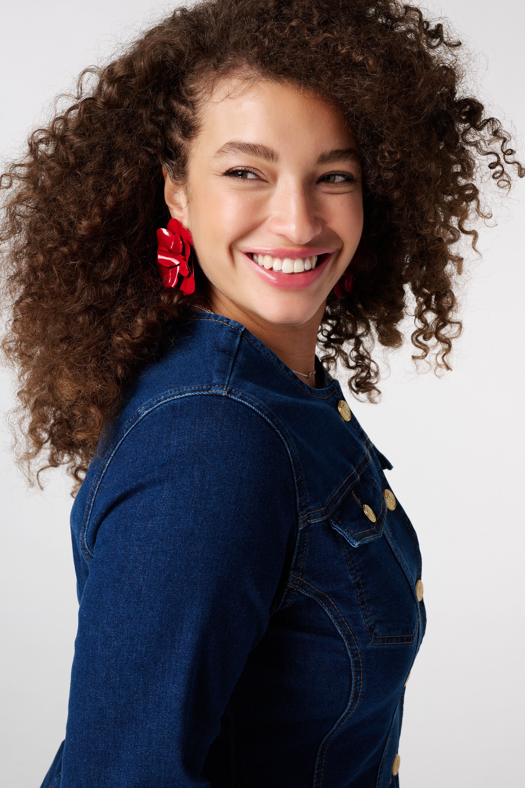 Veste en jean ajust&eacute;e image number 4