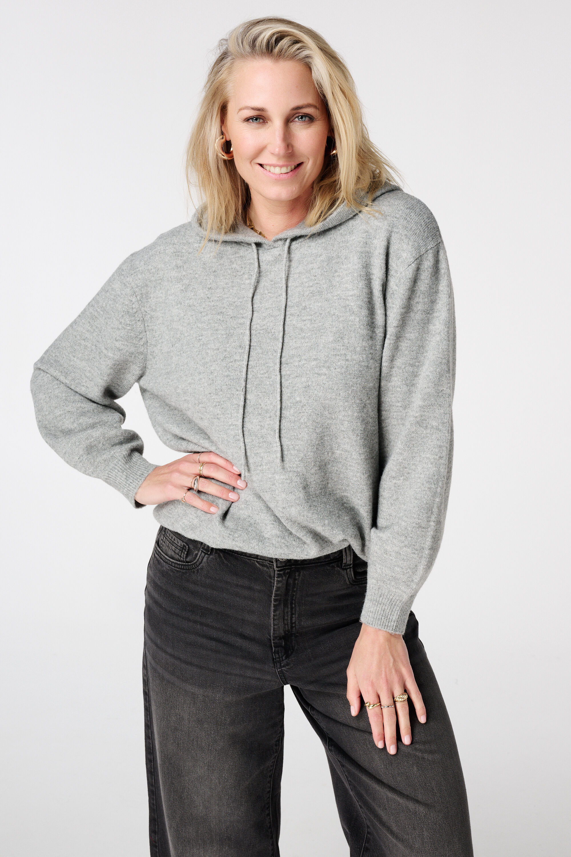 Sweat &agrave; capuche en maille