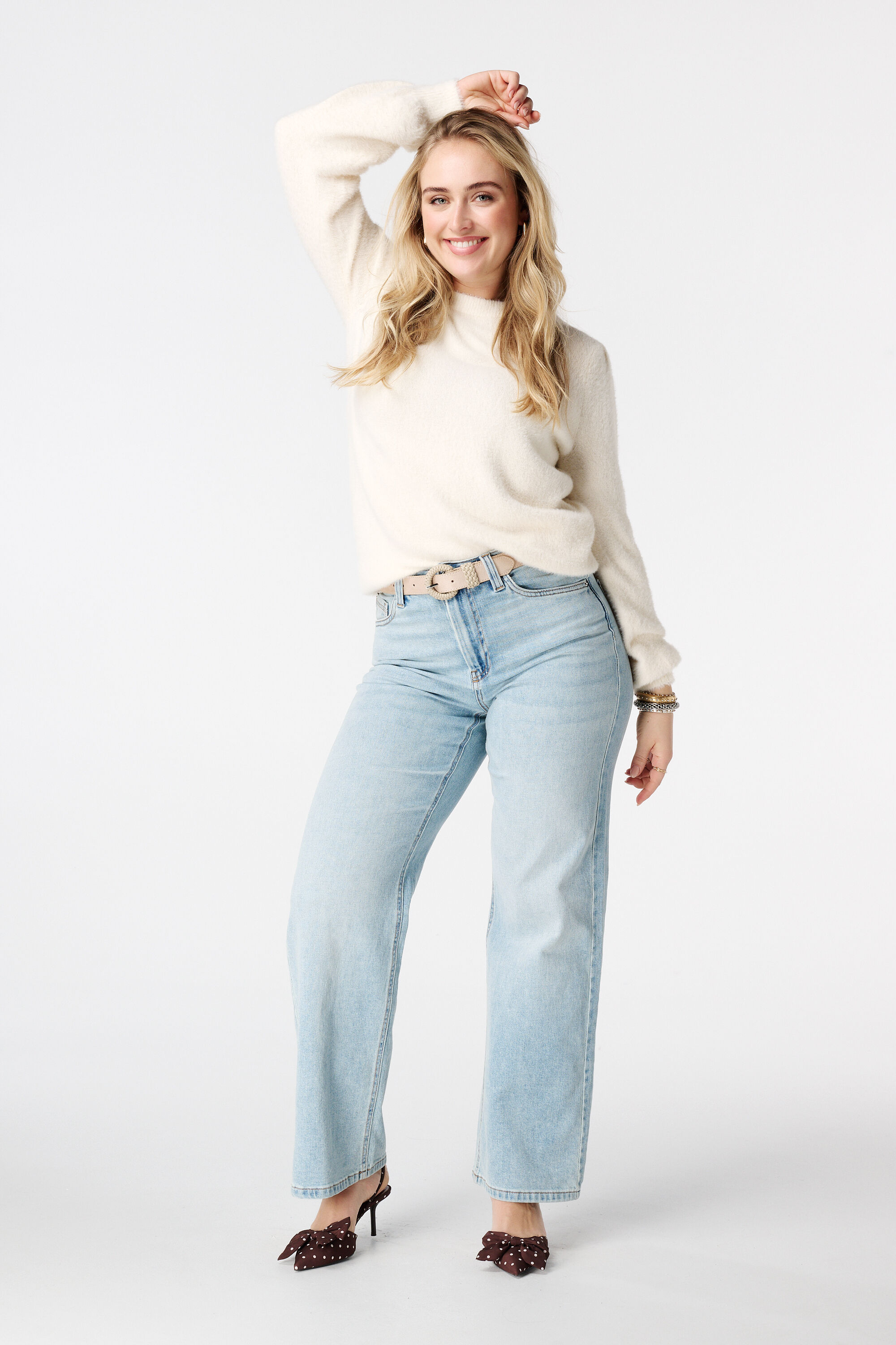 Pull tricot&eacute; en fil doux image number 5