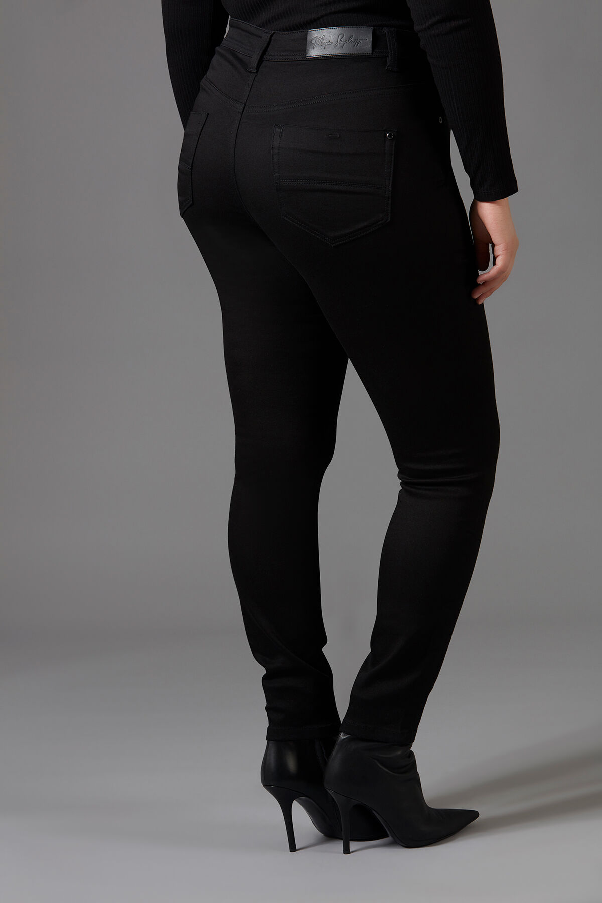 Jean Skinny SHAPING image number 4