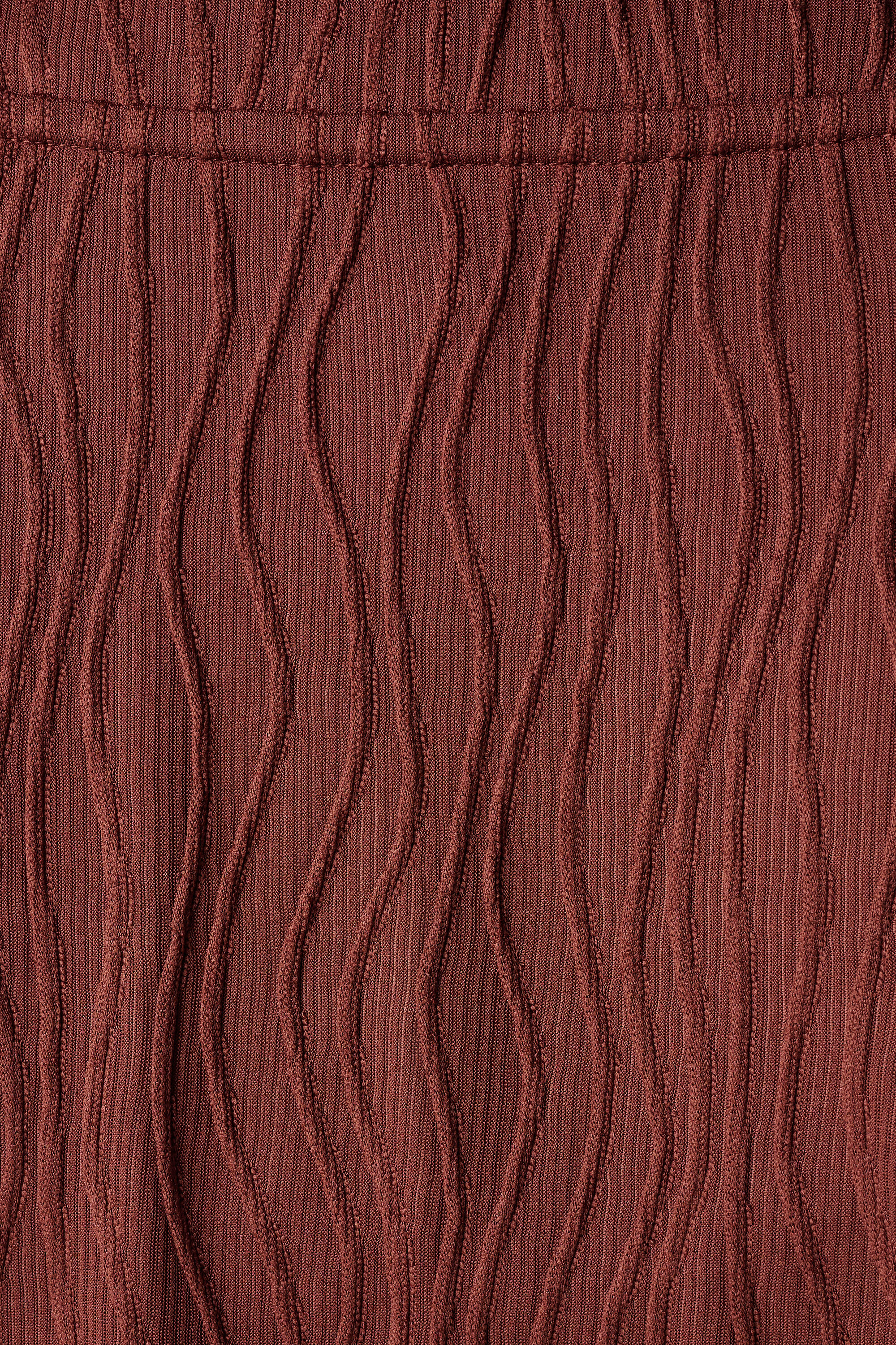 Haut avec structure ondul&eacute;e image number 6