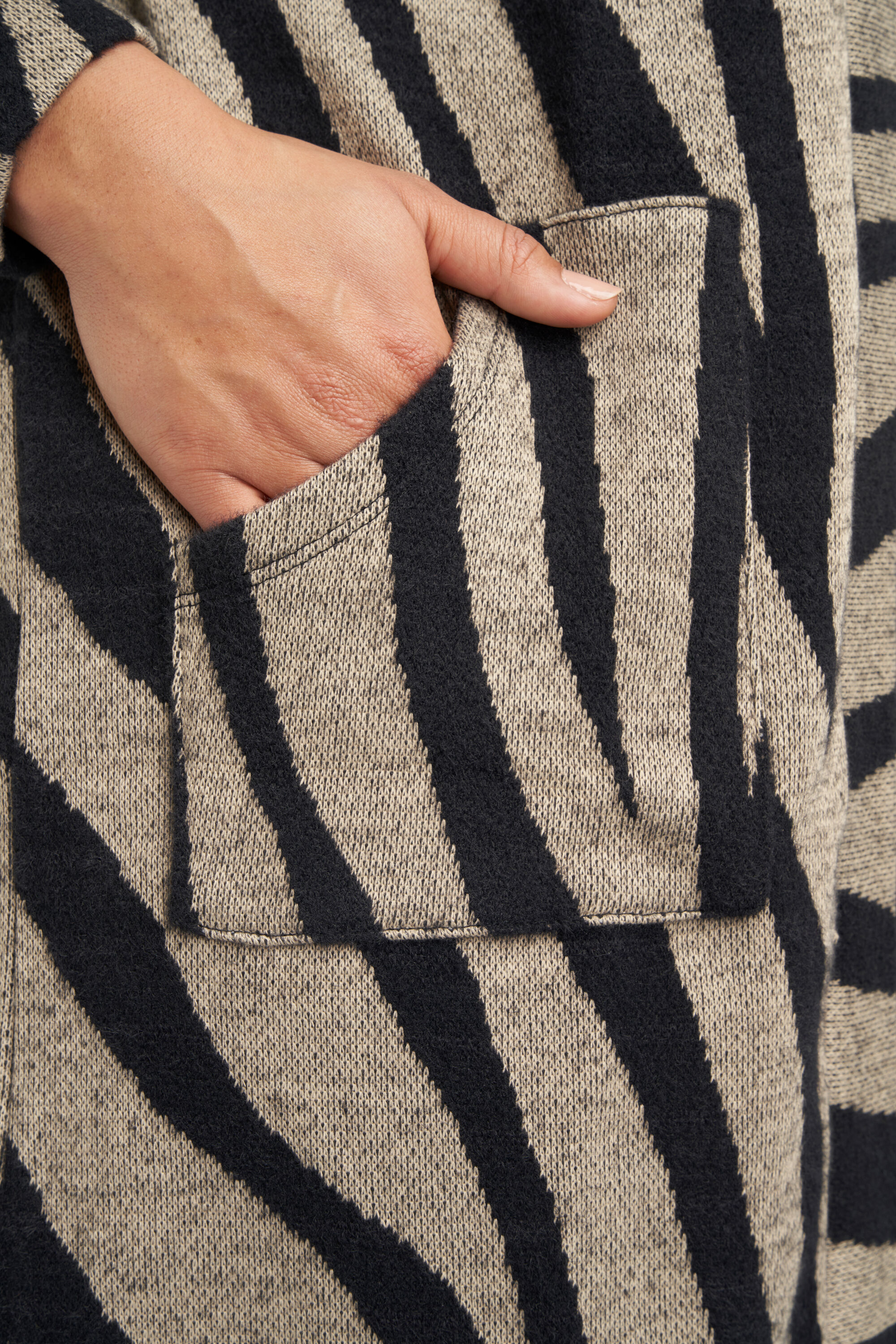 Cardigan &agrave; imprim&eacute; image number 5