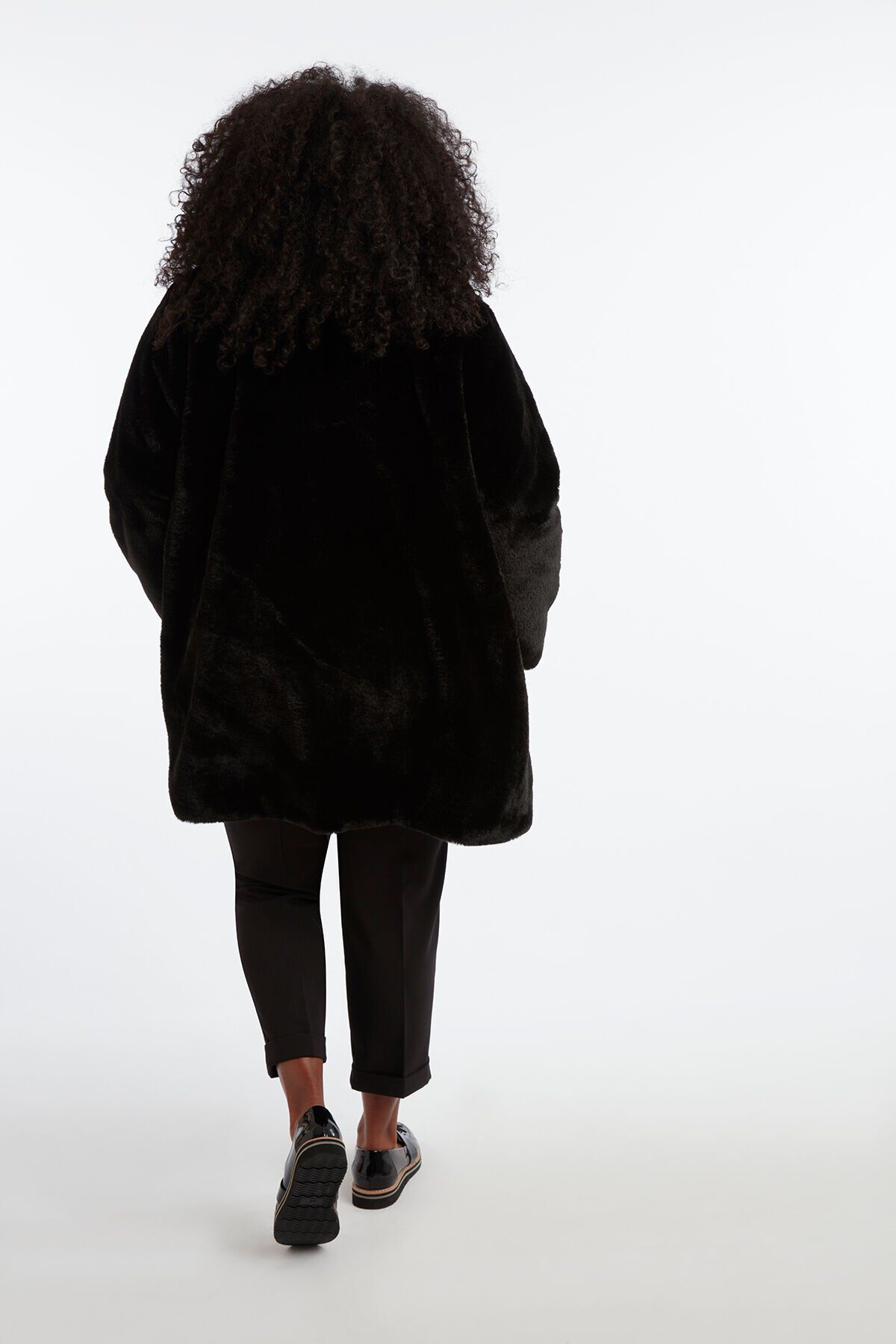 Manteau en fausse fourrure image number 6