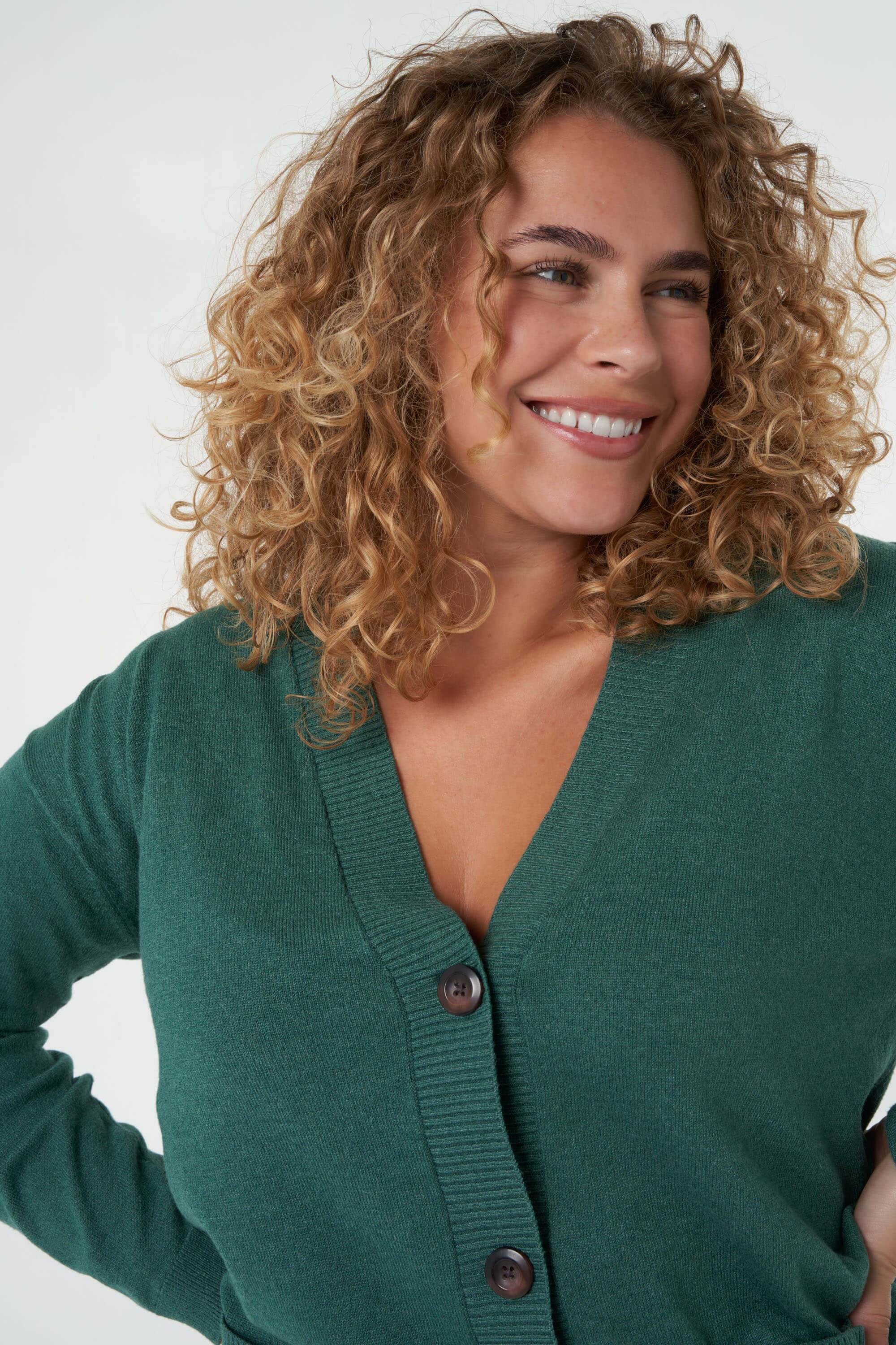 Gilet en maille &agrave; boutons image number 0