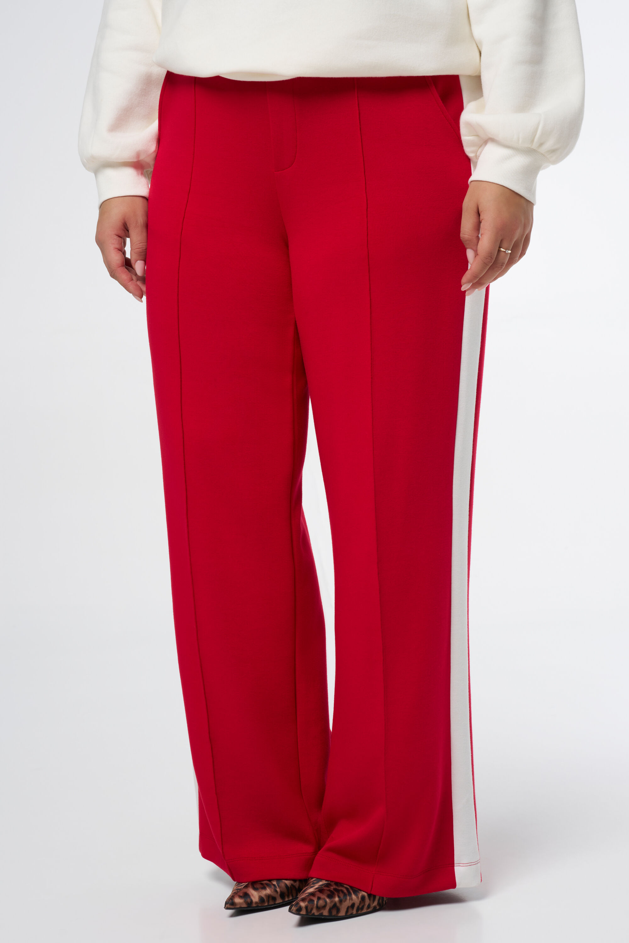 Pantalon avec rayures contrastantes image number 5