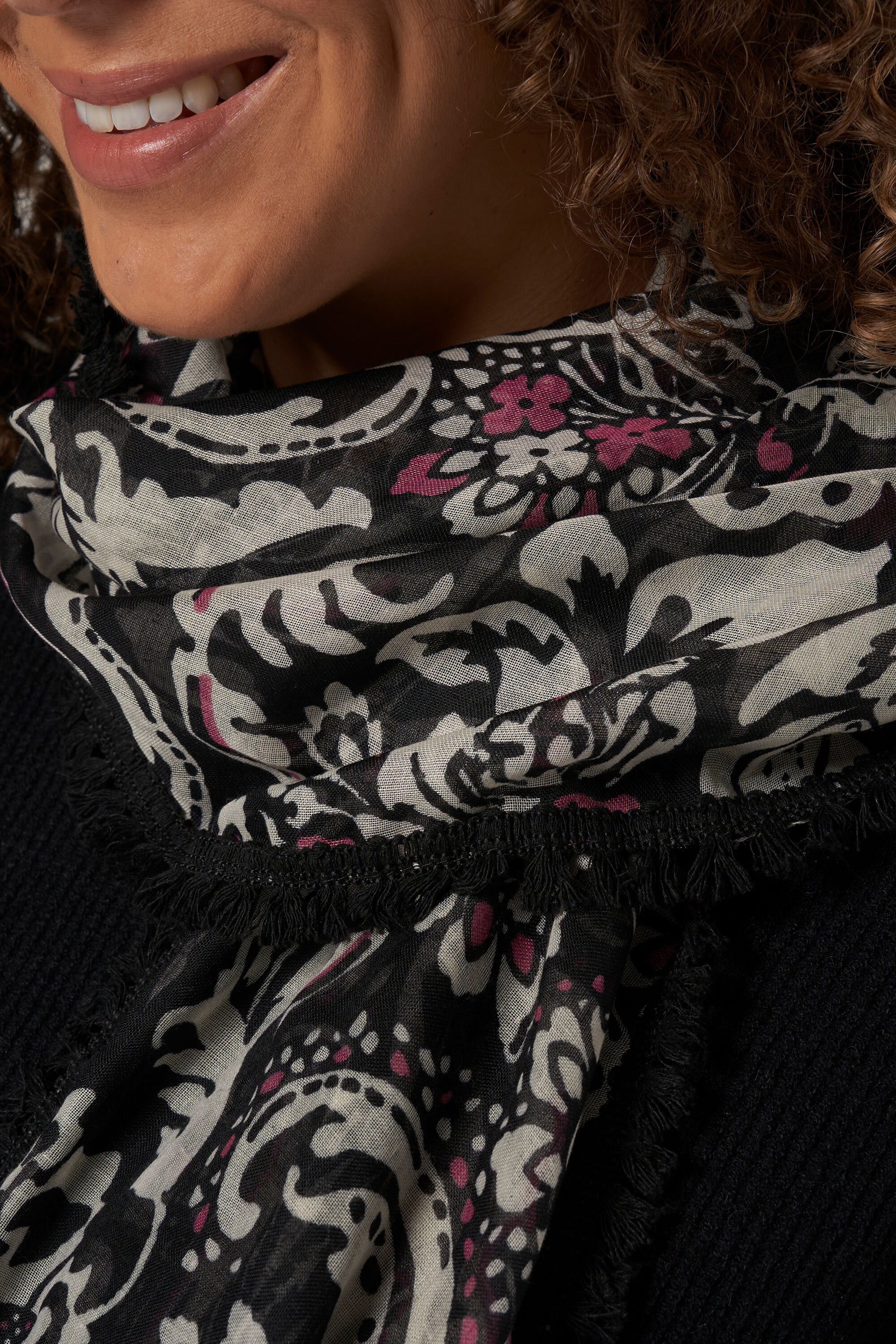 Echarpe imprim&eacute;e image number 2