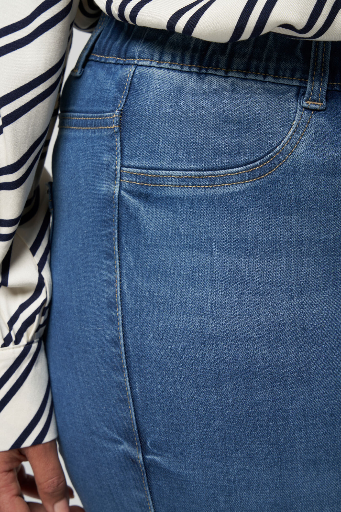 Tregging &agrave; jambes skinny image number 4