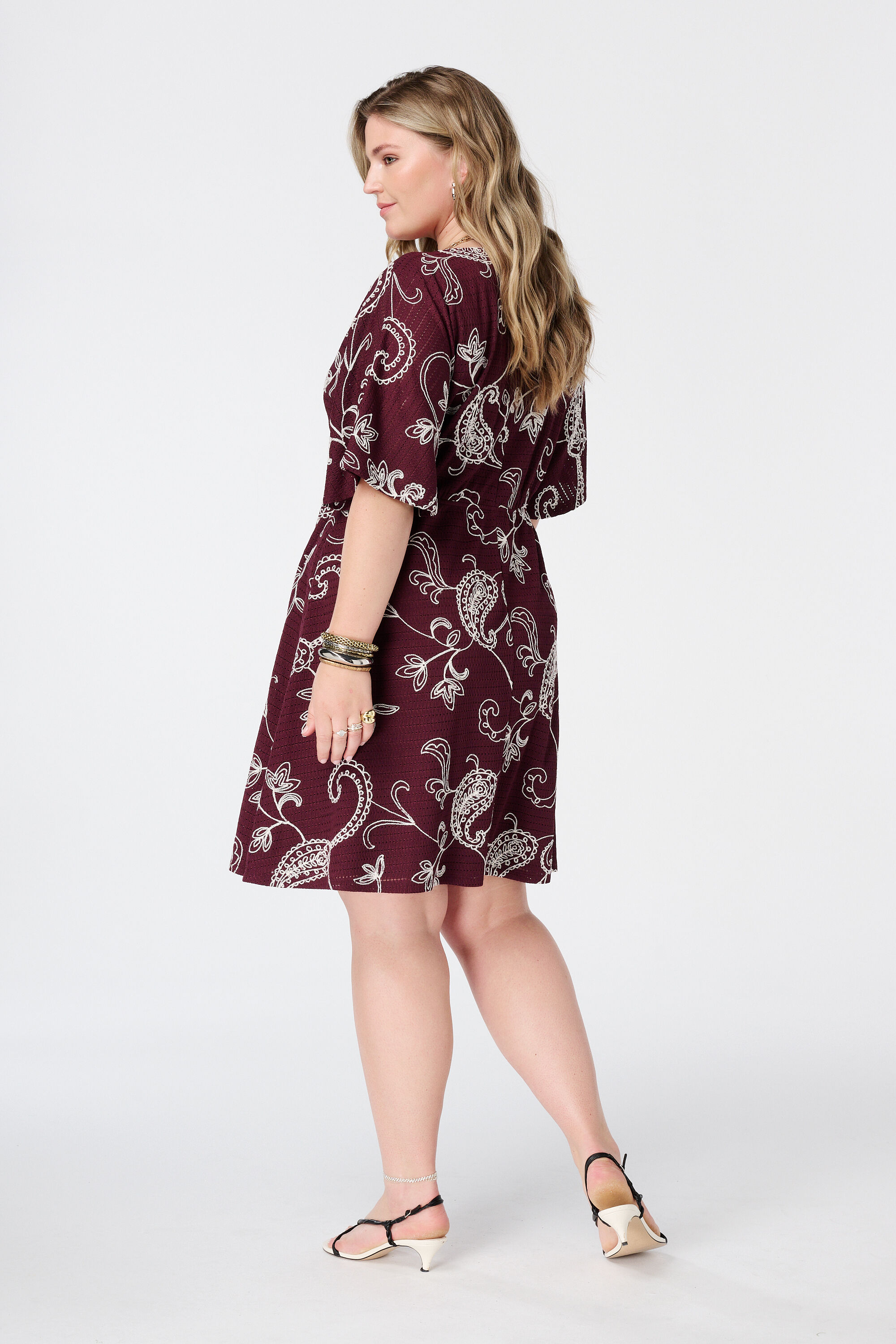 Robe courte &agrave; manches papillon image number 3