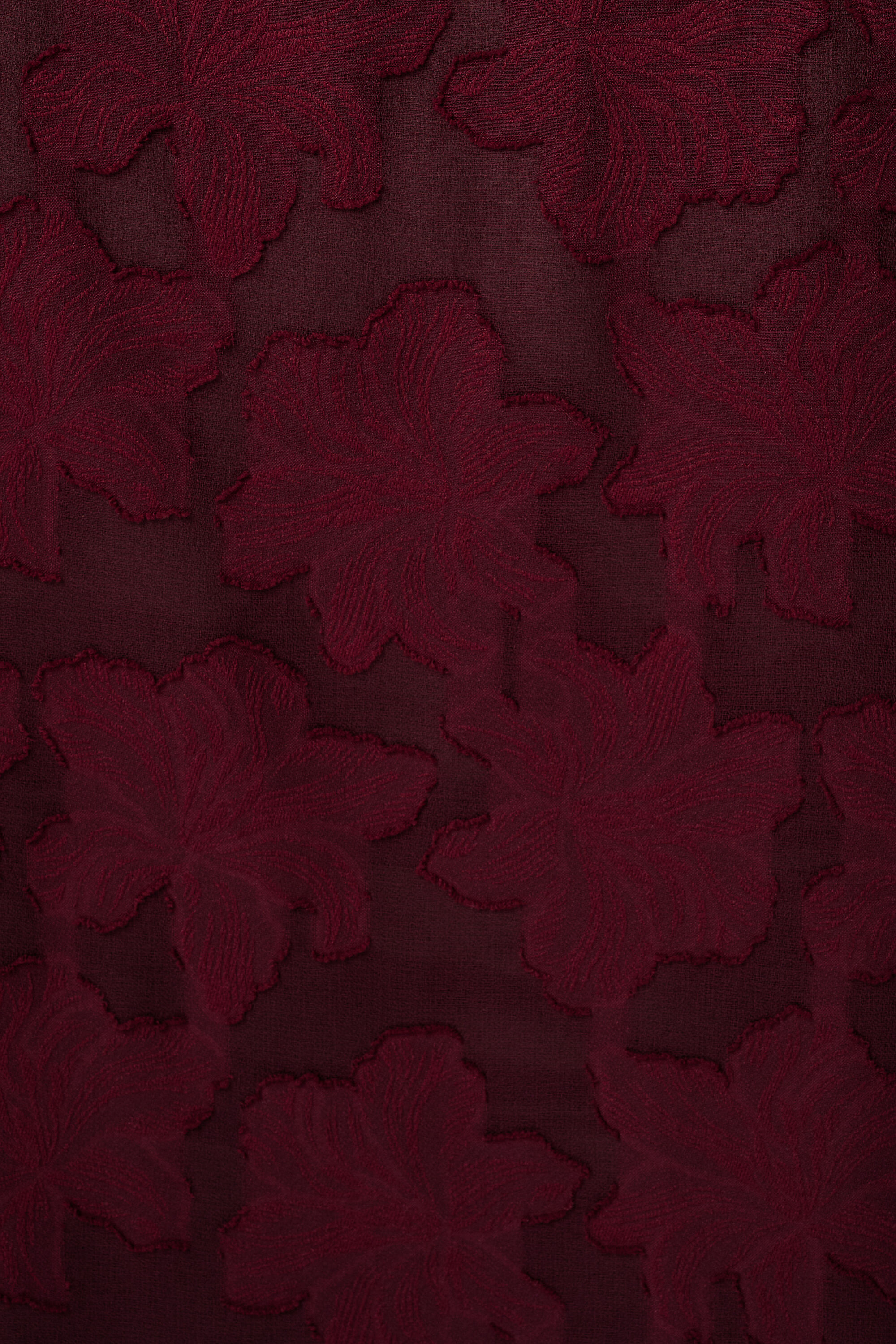Blouse transparente &agrave; motif floral image number 6