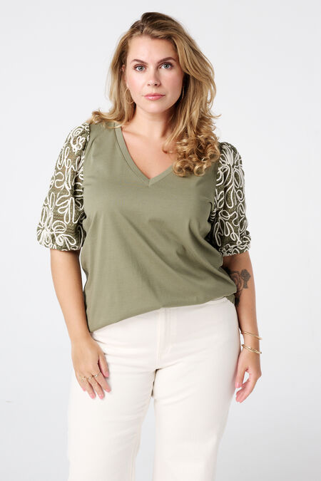 T-shirt à manches brodées T-shirt à manches brodées