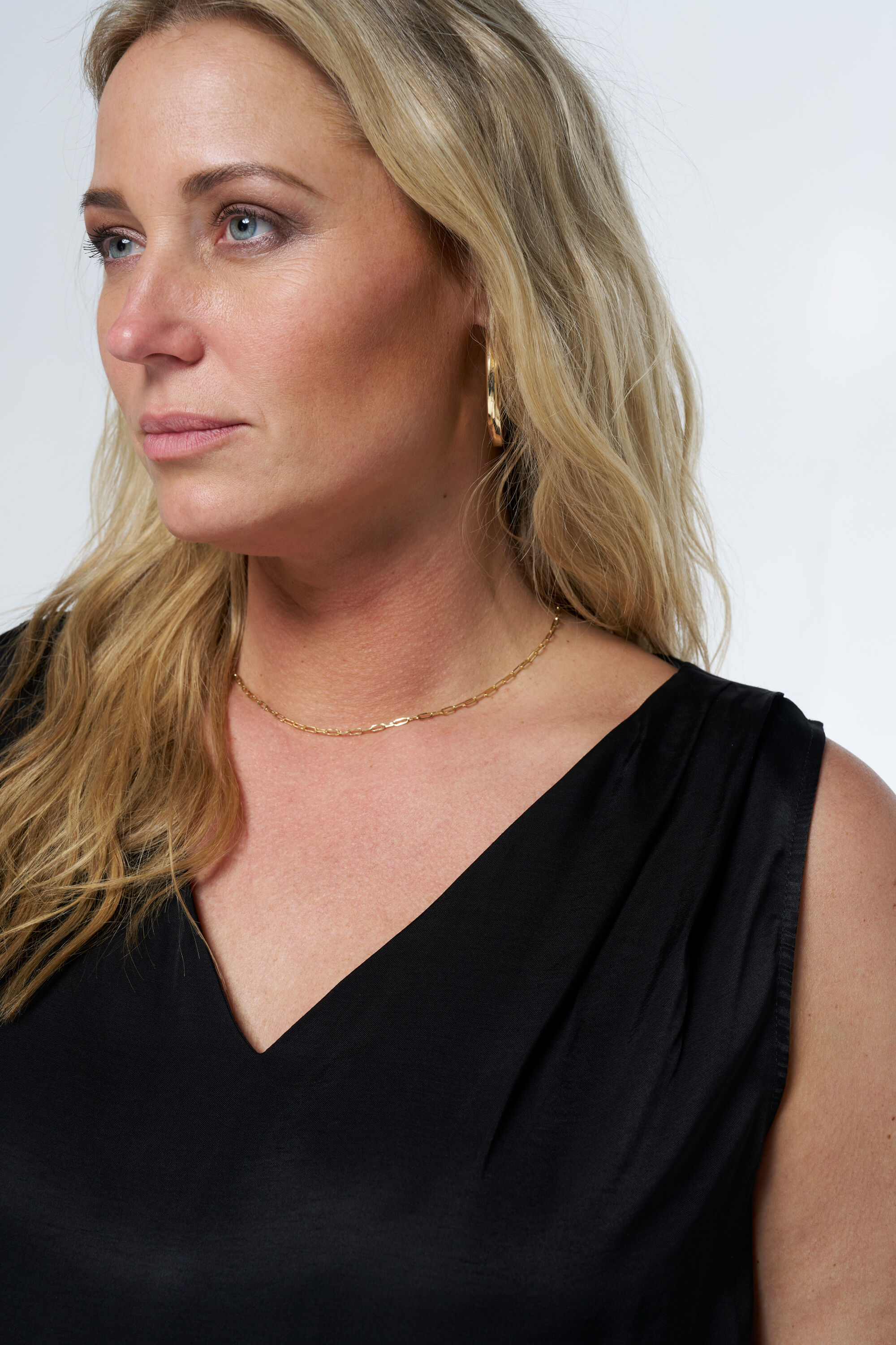 Haut sans manches avec satin image number 5