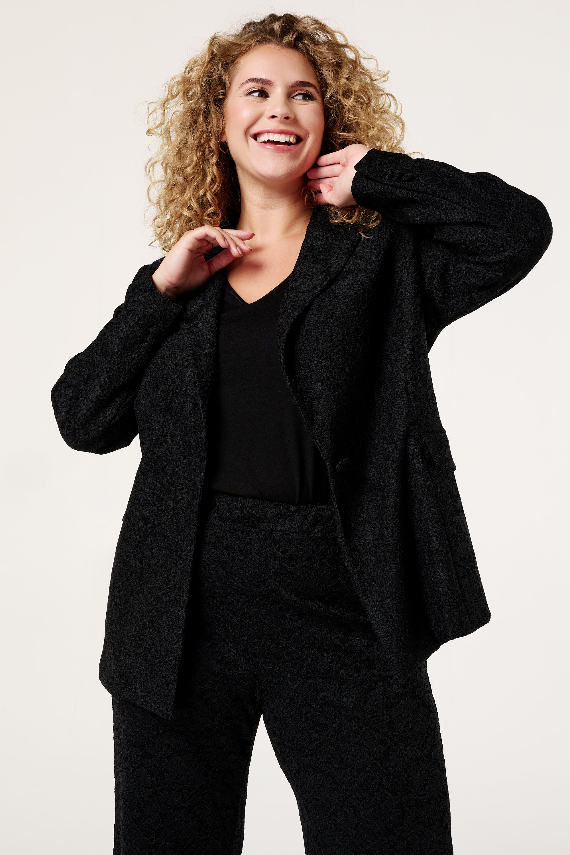 Blazer avec n&oelig;ud image number 6