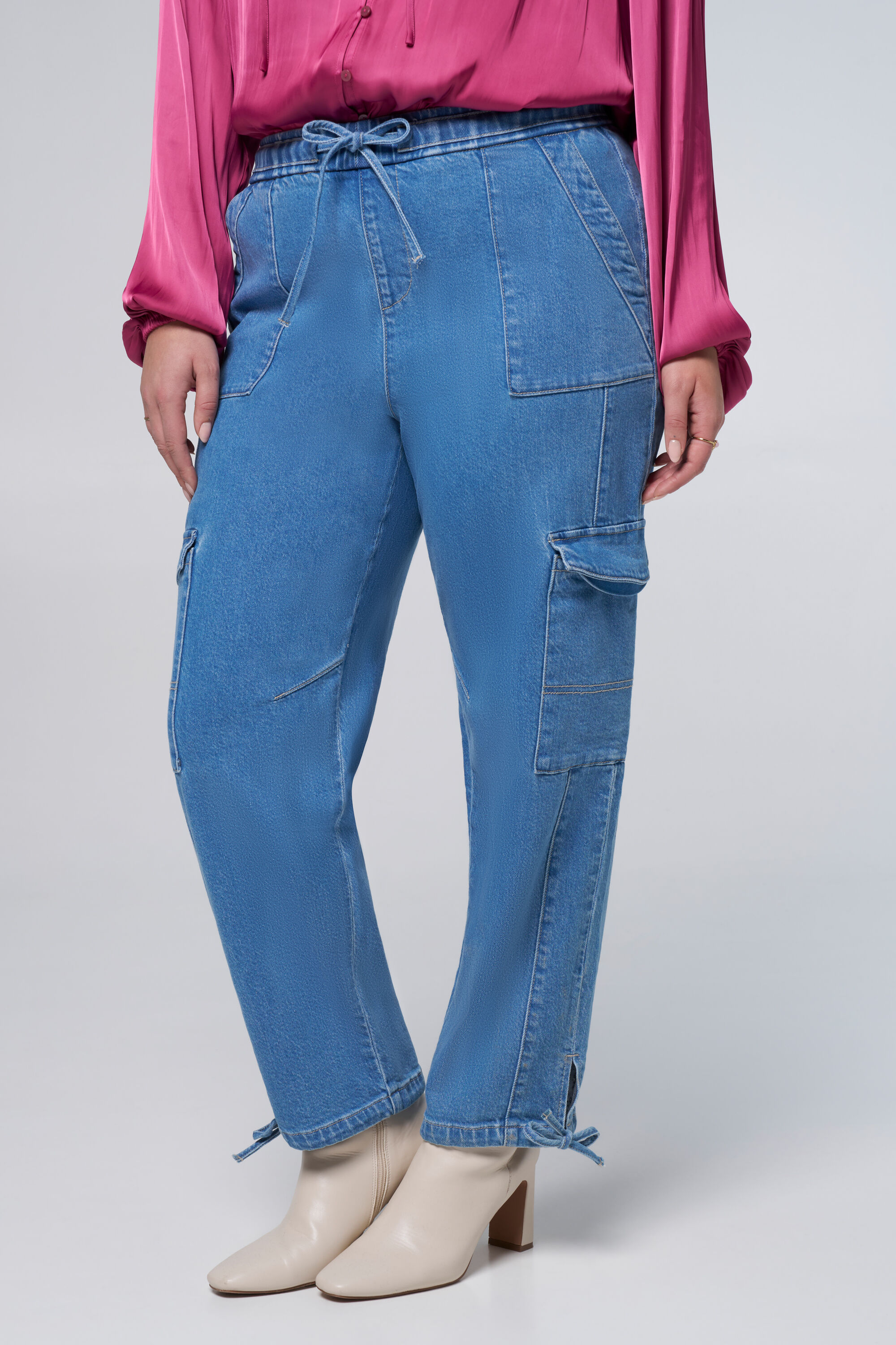 Pantalon cargo avec cordon image number 5