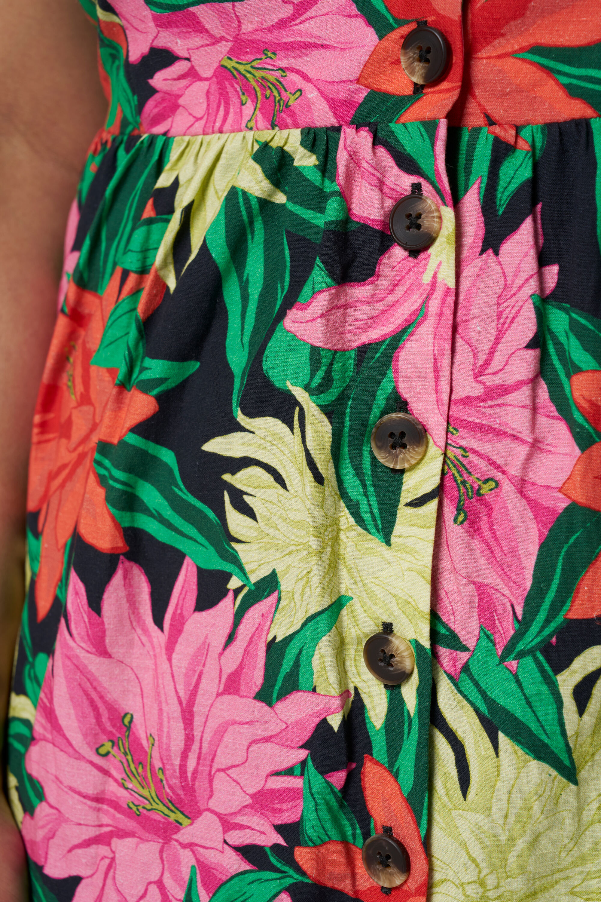 Robe midi boutonn&eacute;e et &agrave; imprim&eacute; image number 4