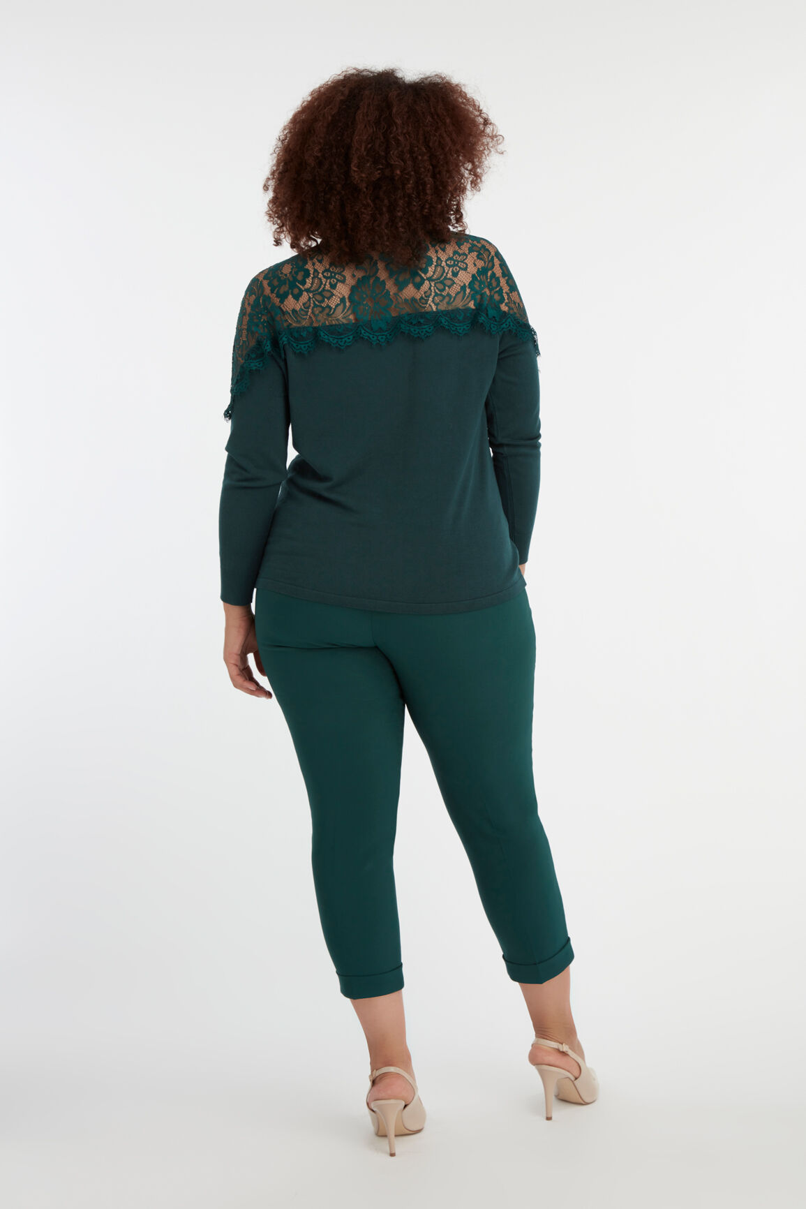 Pull avec dentelle image number 3