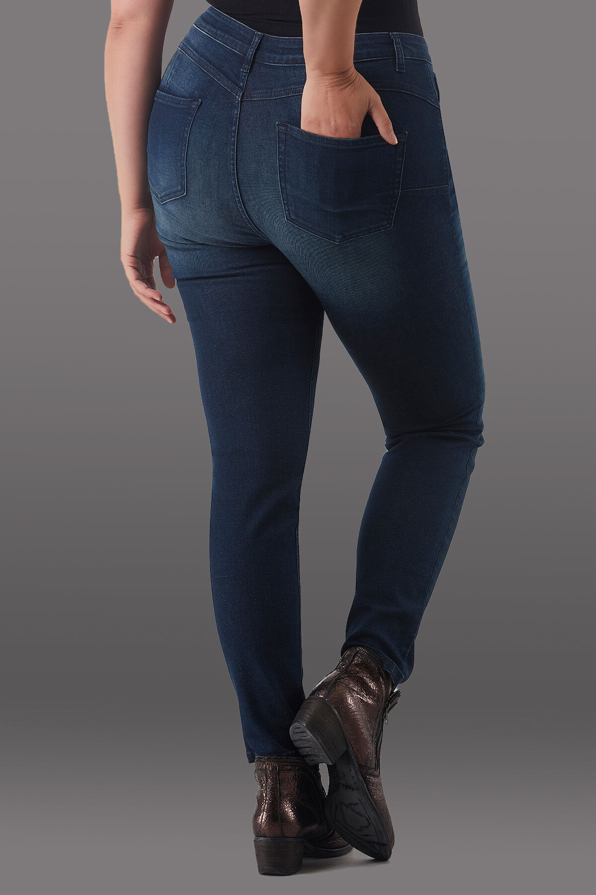 Magic Simplicity LIFTS jeans image number 5