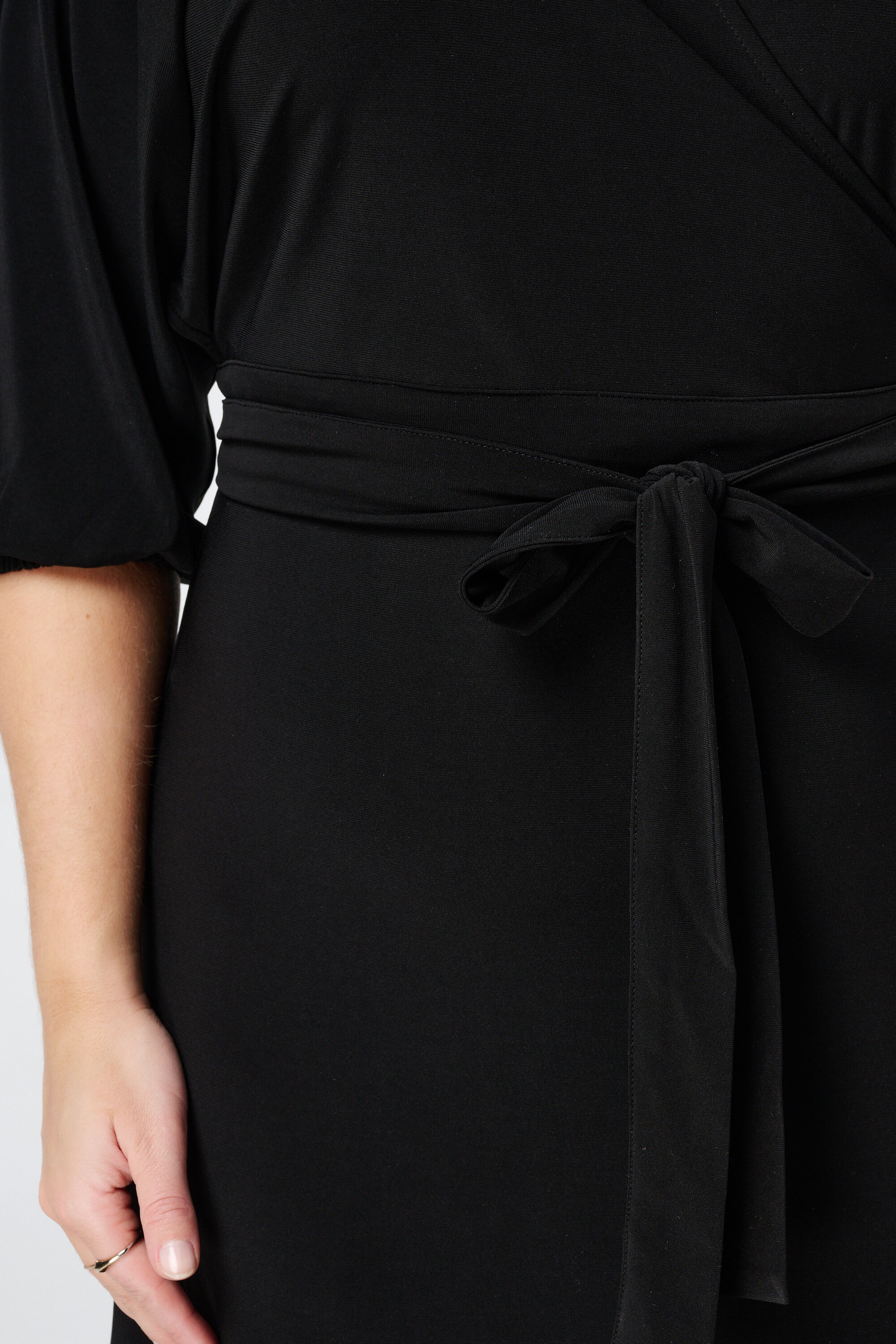 Robe longue avec coupe portefeuille image number 6