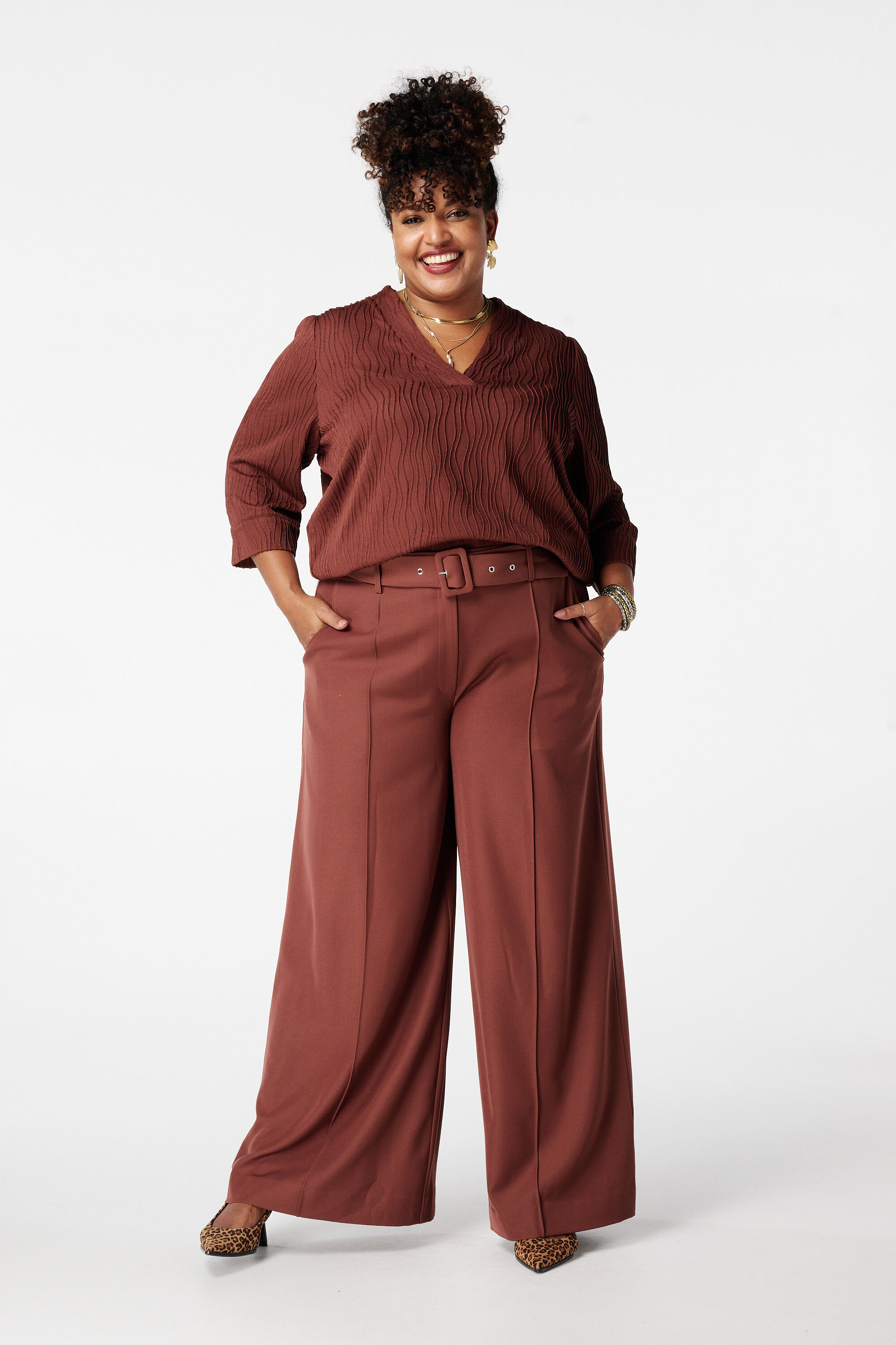 Haut avec structure ondul&eacute;e image number 5