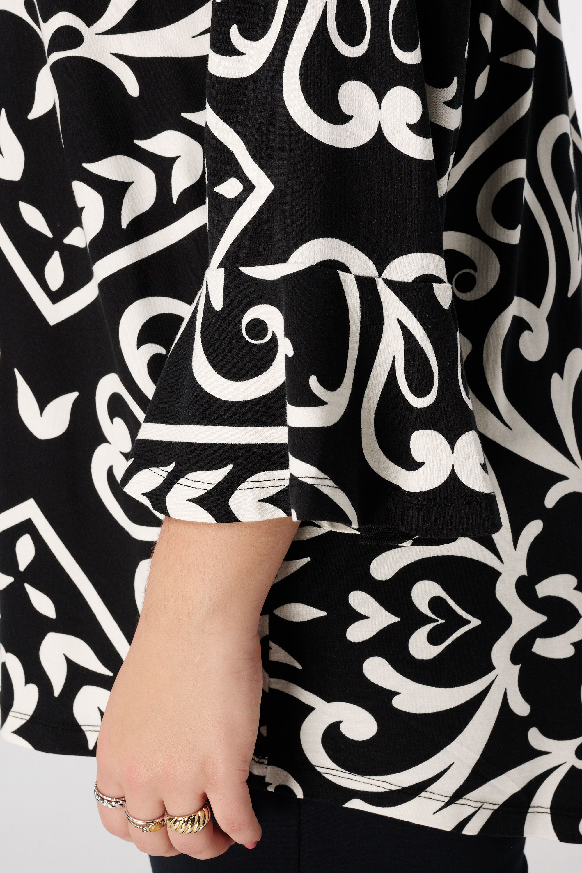 Top &agrave; imprim&eacute; cachemire image number 6