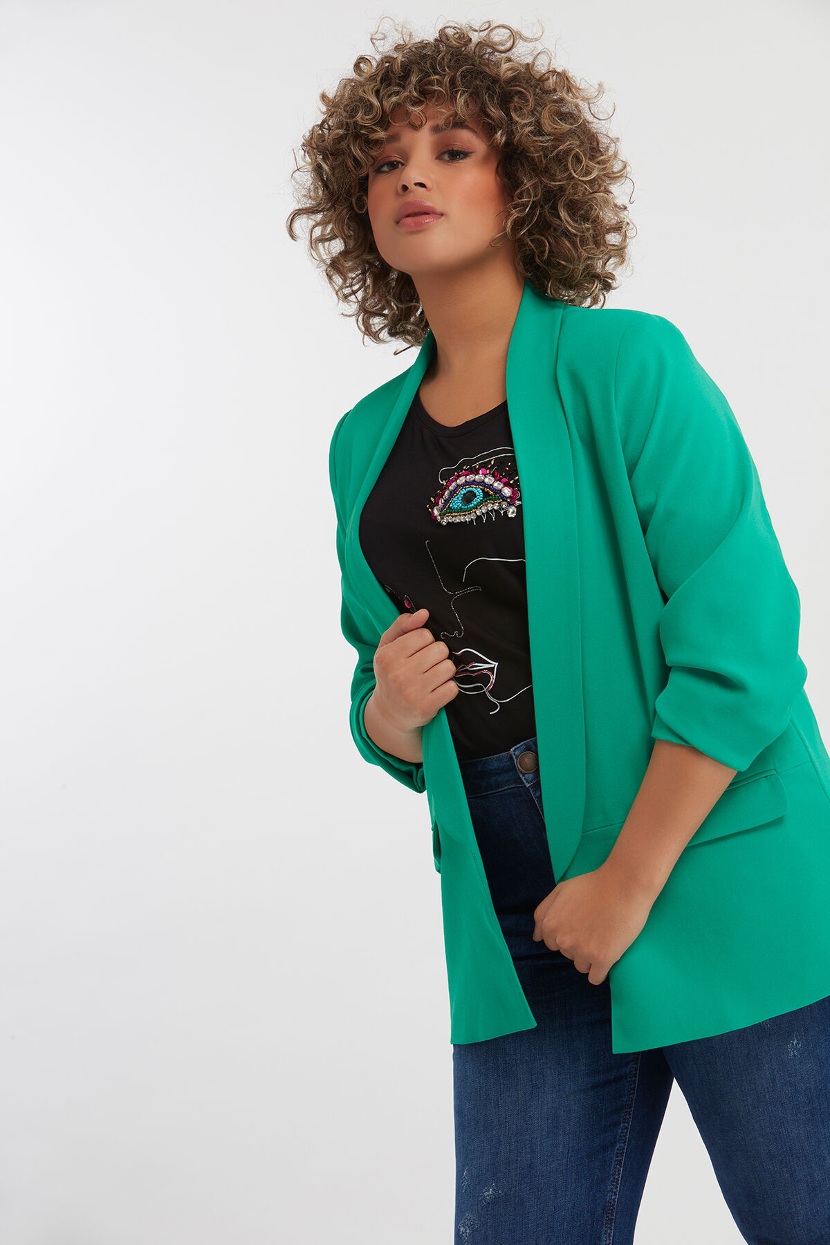 Cr&ecirc;pe blazer with crinkle effect image number 3