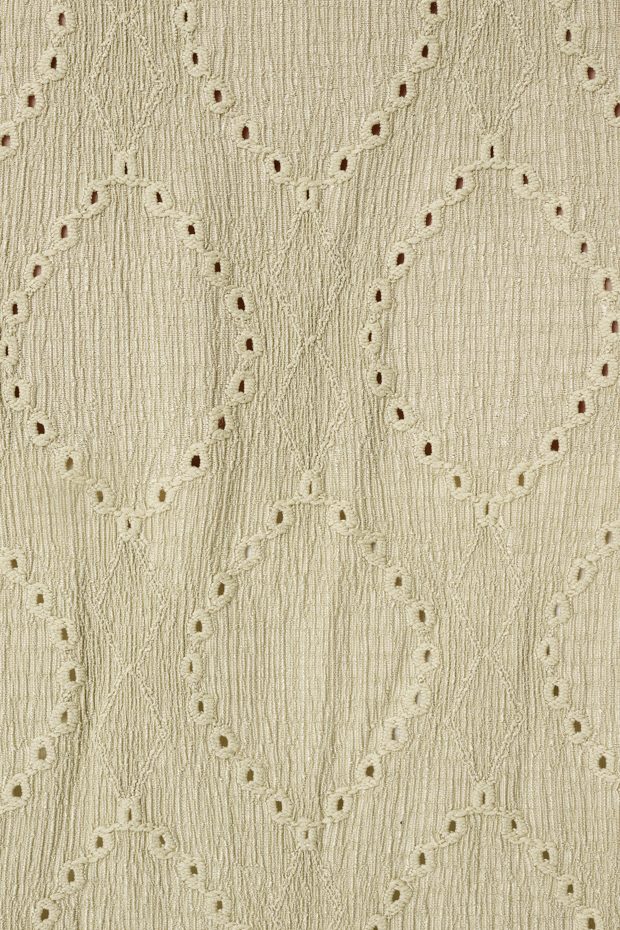 Top &agrave; effet brod&eacute; image number 6