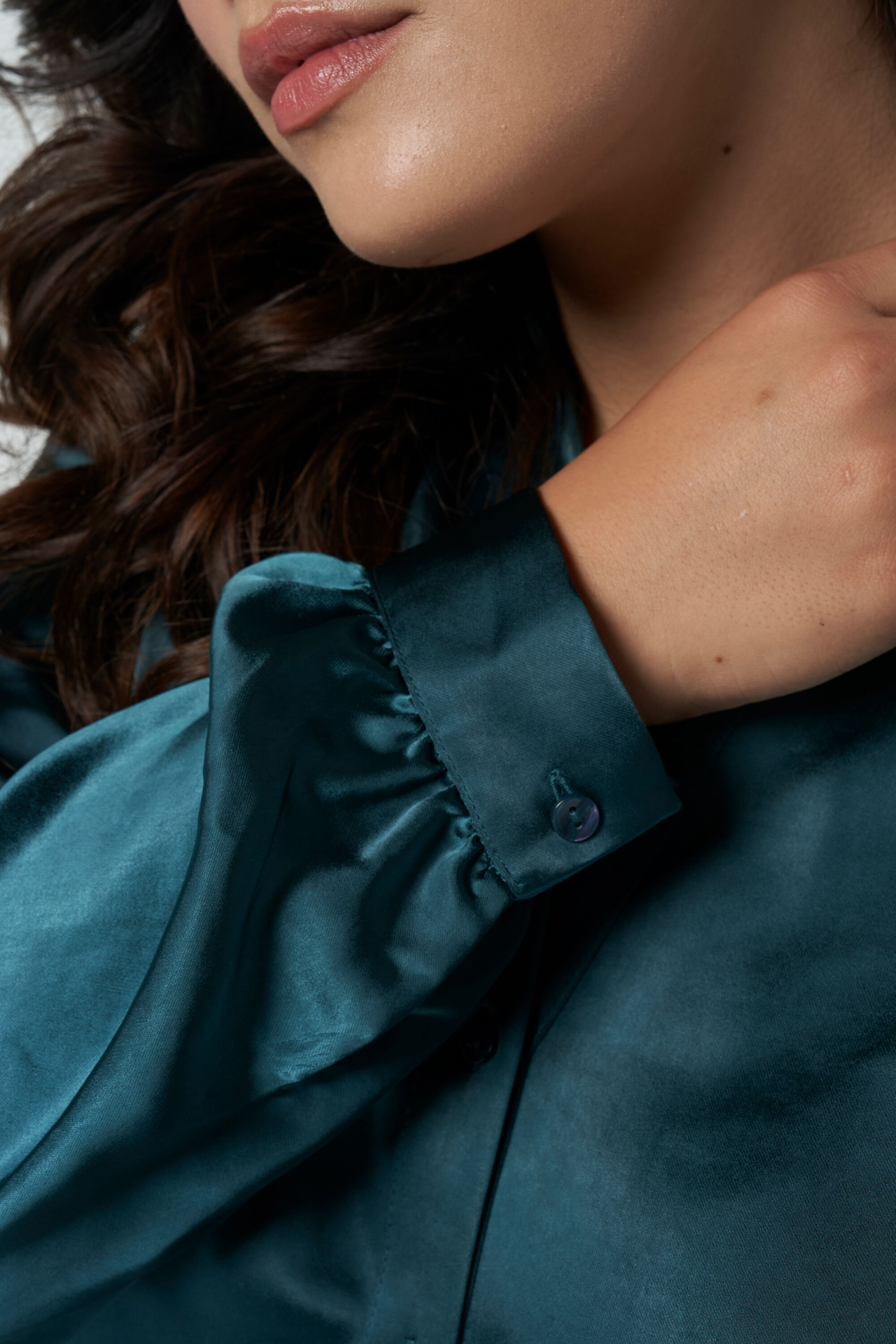 Chemisier avec aspect satin&eacute; image number 4