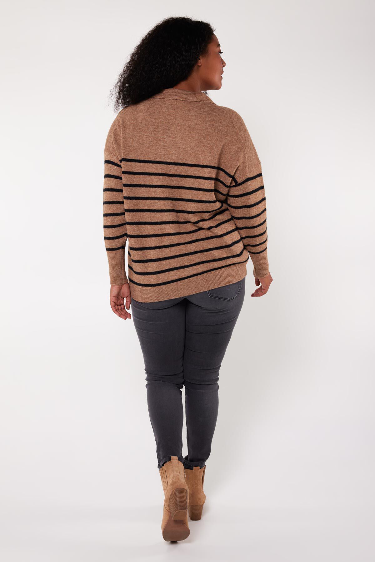 Pull en maille fine avec col polo image number 3