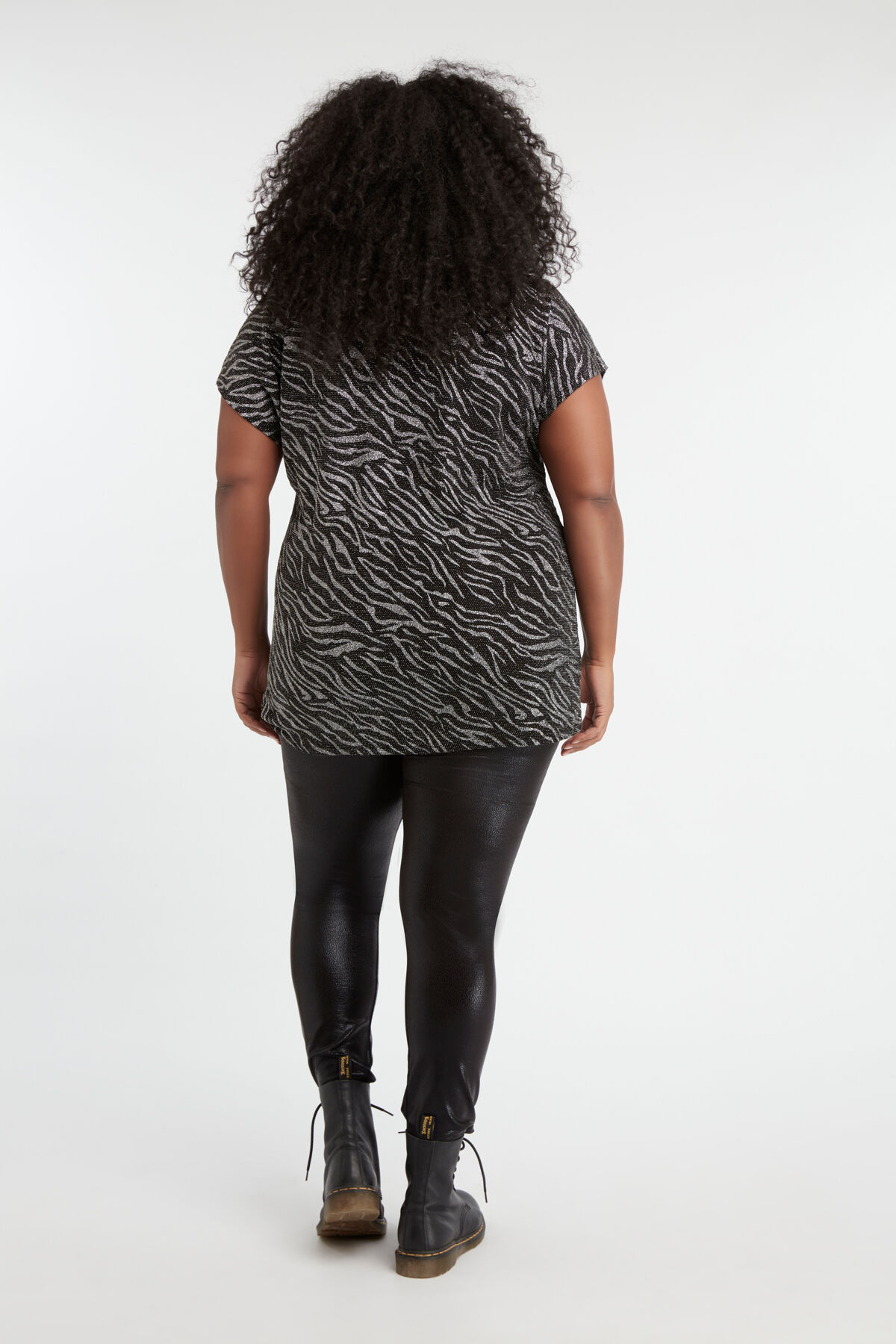 T-shirt long &agrave; imprim&eacute; paillet&eacute; image number 4