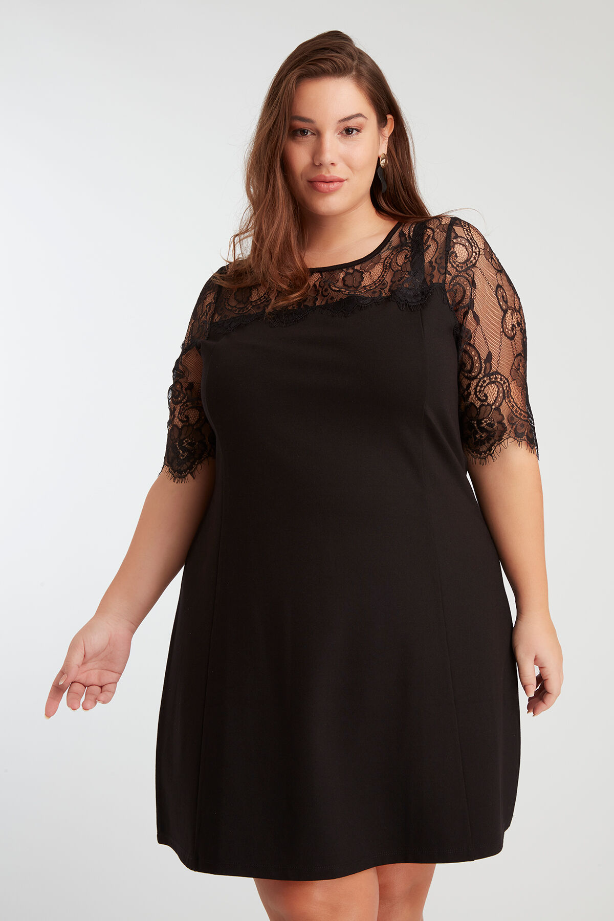 Robe avec dentelle image number 6