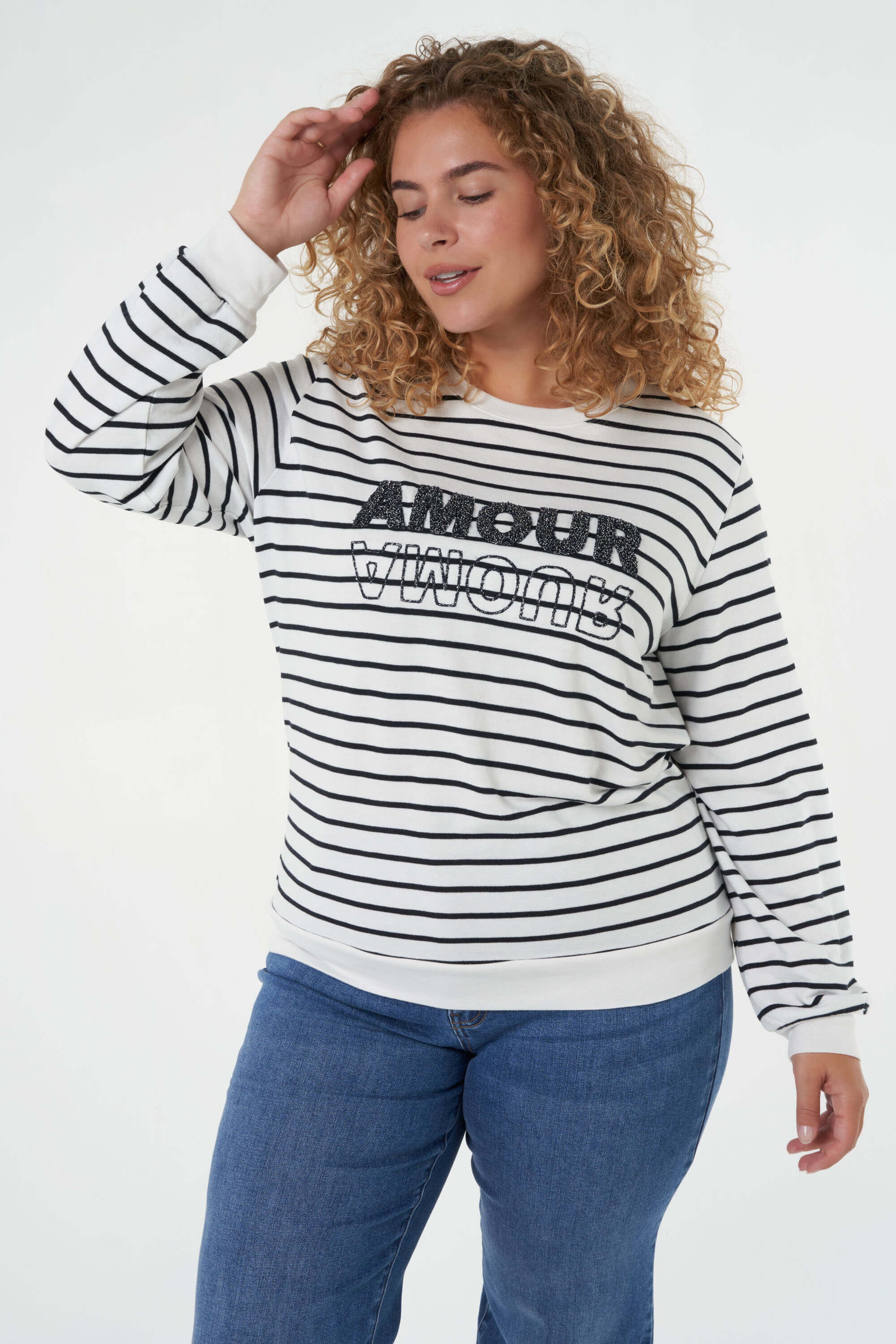 Pull femme avec inscription 2025