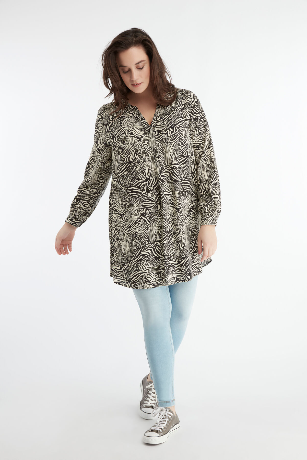 Chemisier &agrave; imprim&eacute; z&egrave;bre image number 3