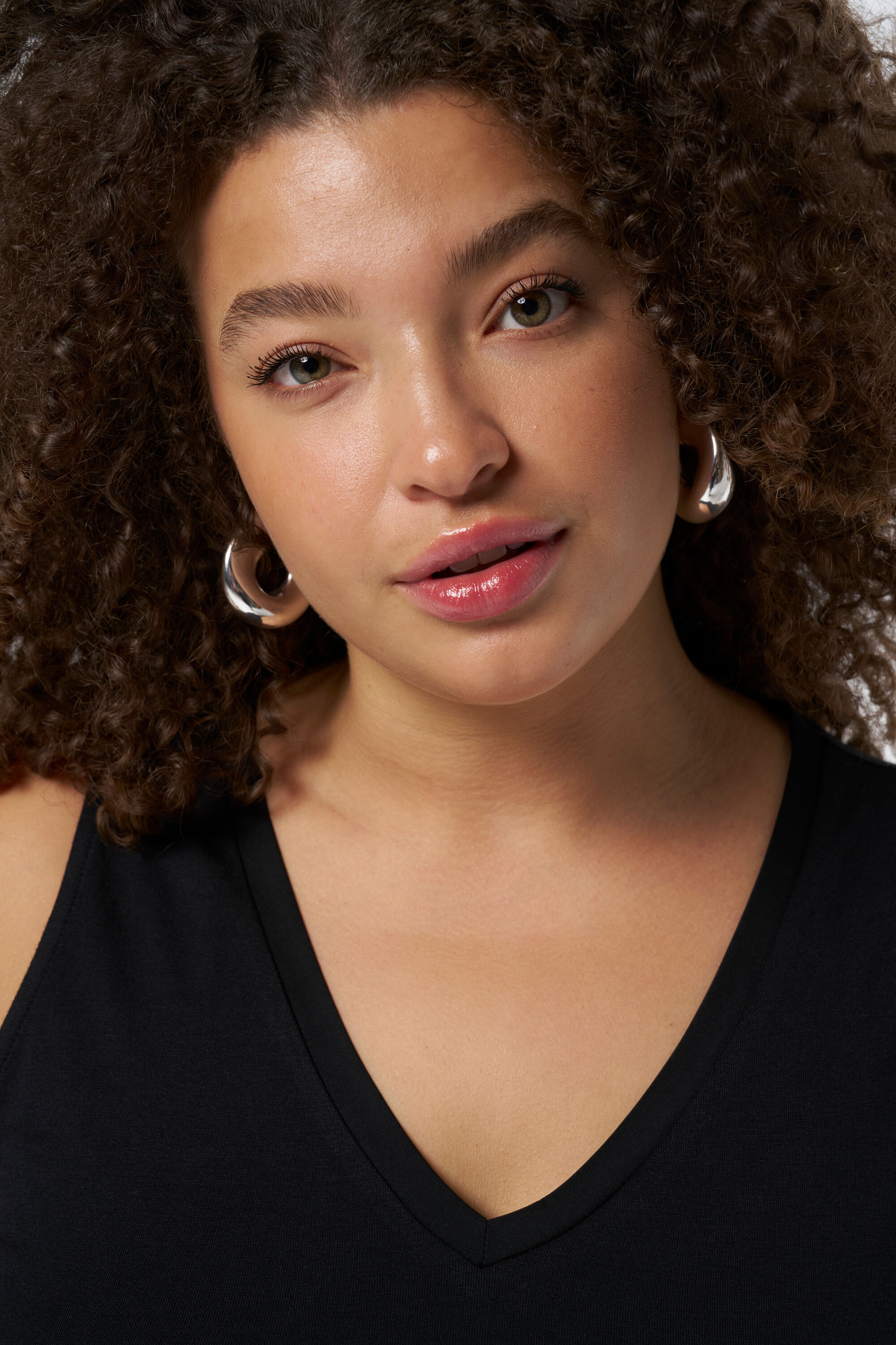 Haut avec col en V image number 4