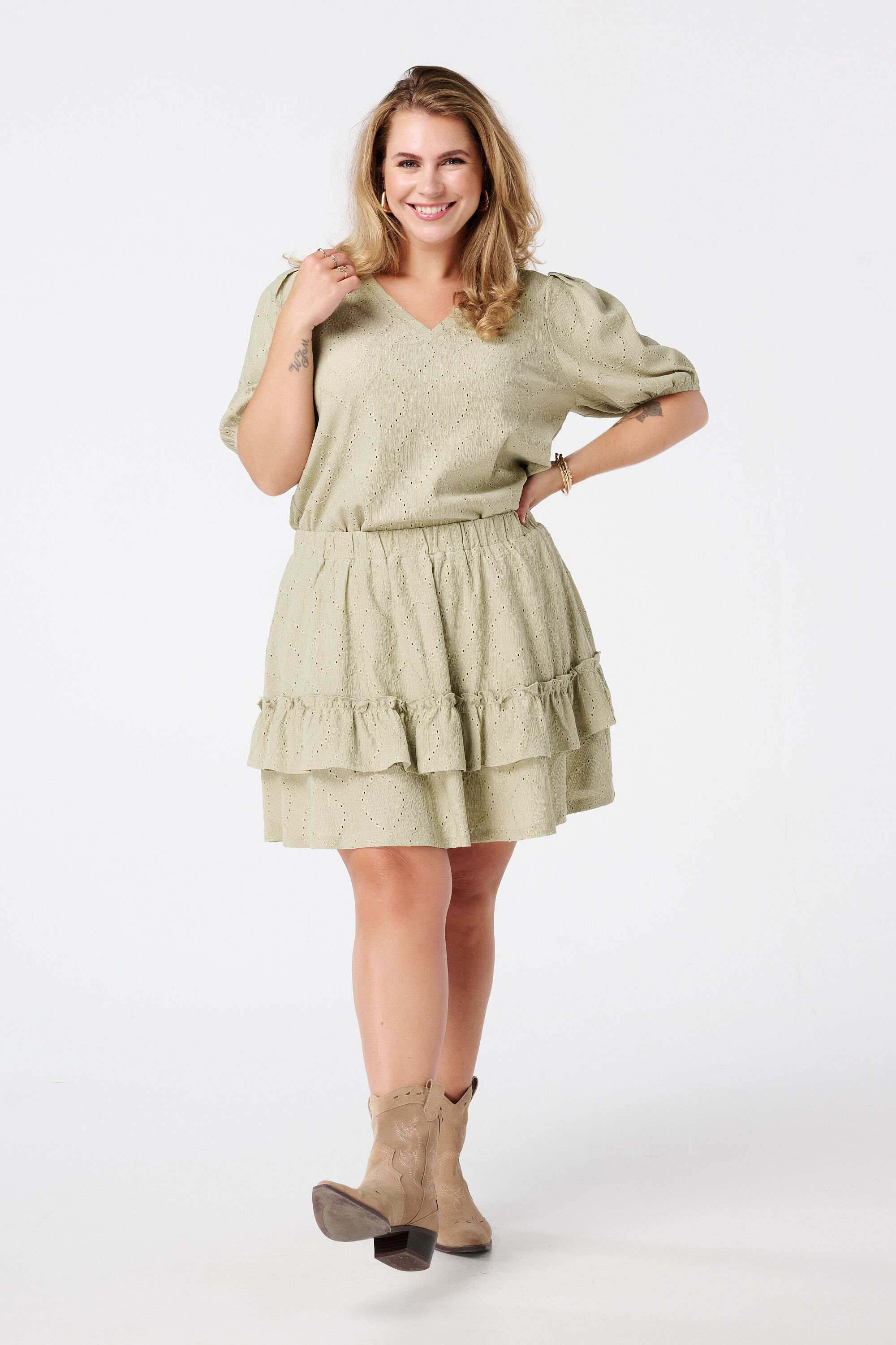 Top &agrave; effet brod&eacute; image number 3