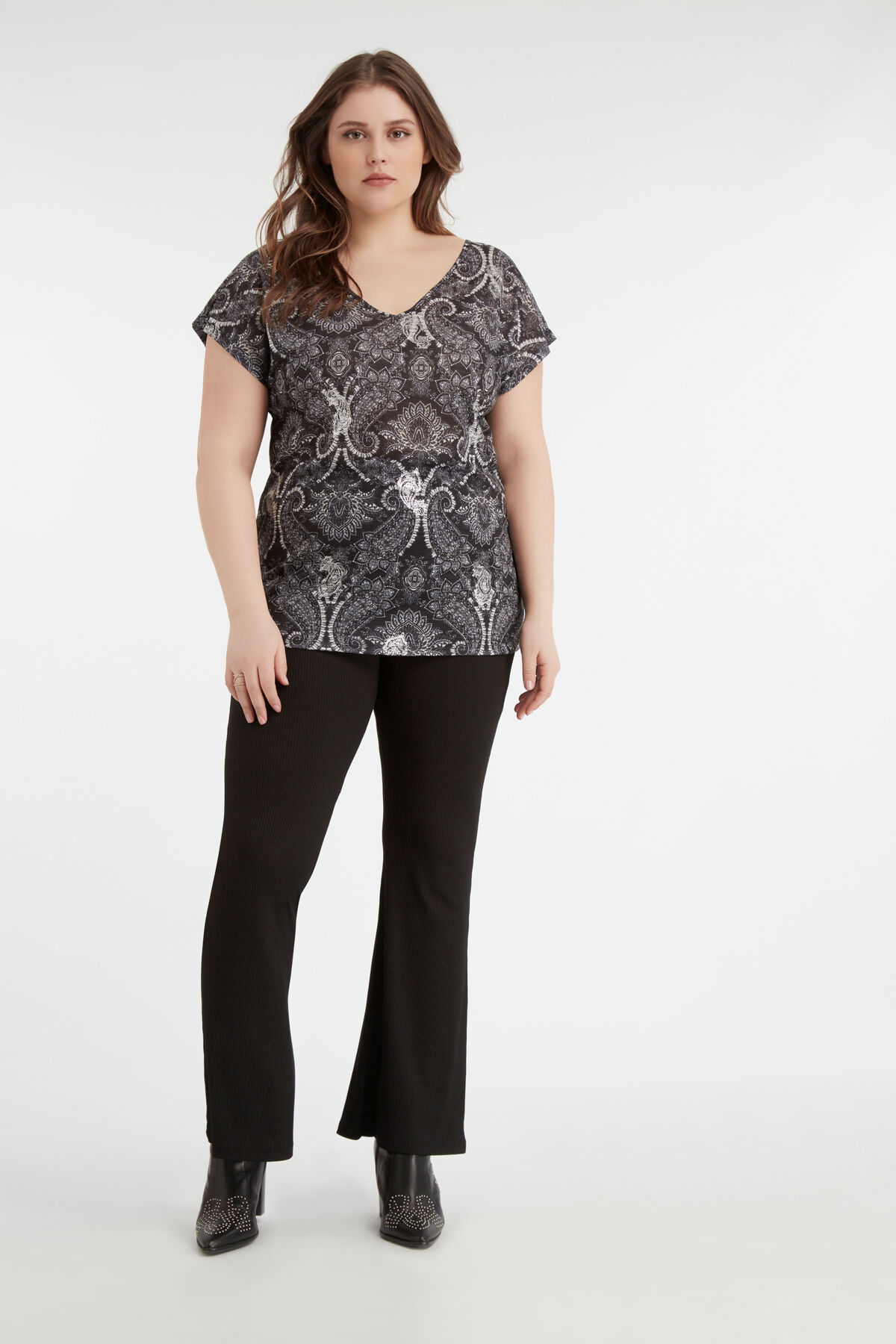 T-shirt &agrave; imprim&eacute; cachemire image number 4