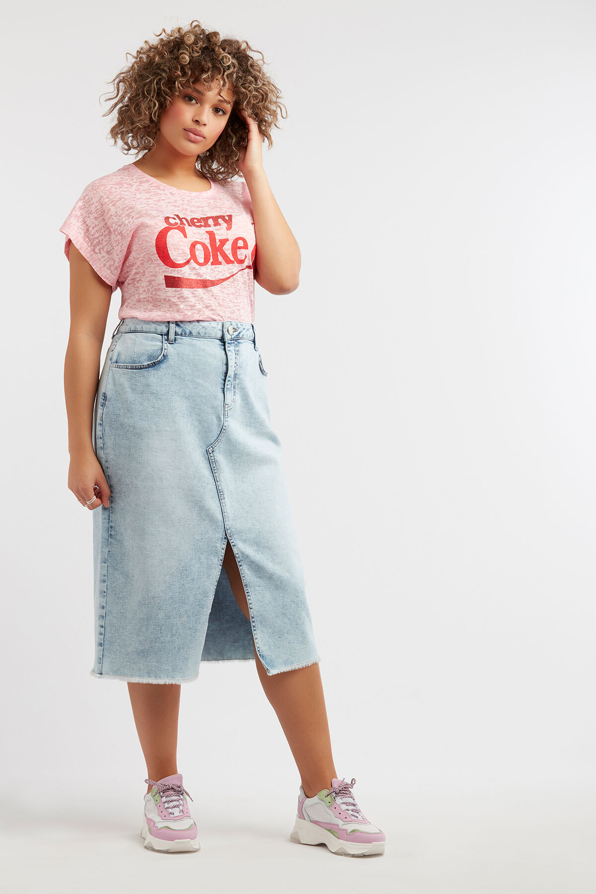 T-shirt imprim&eacute; image number 3