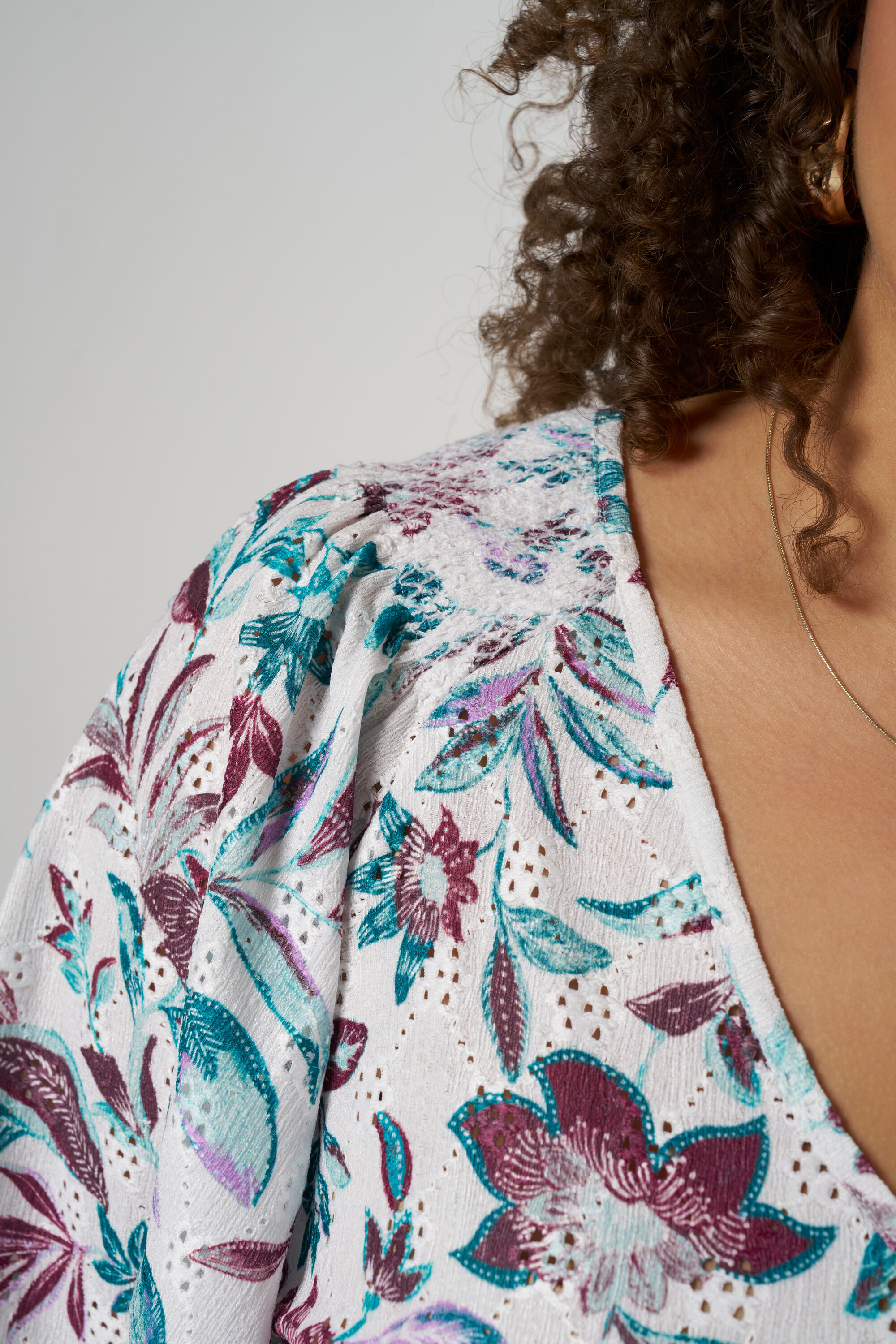 Haut avec manches papillon image number 4