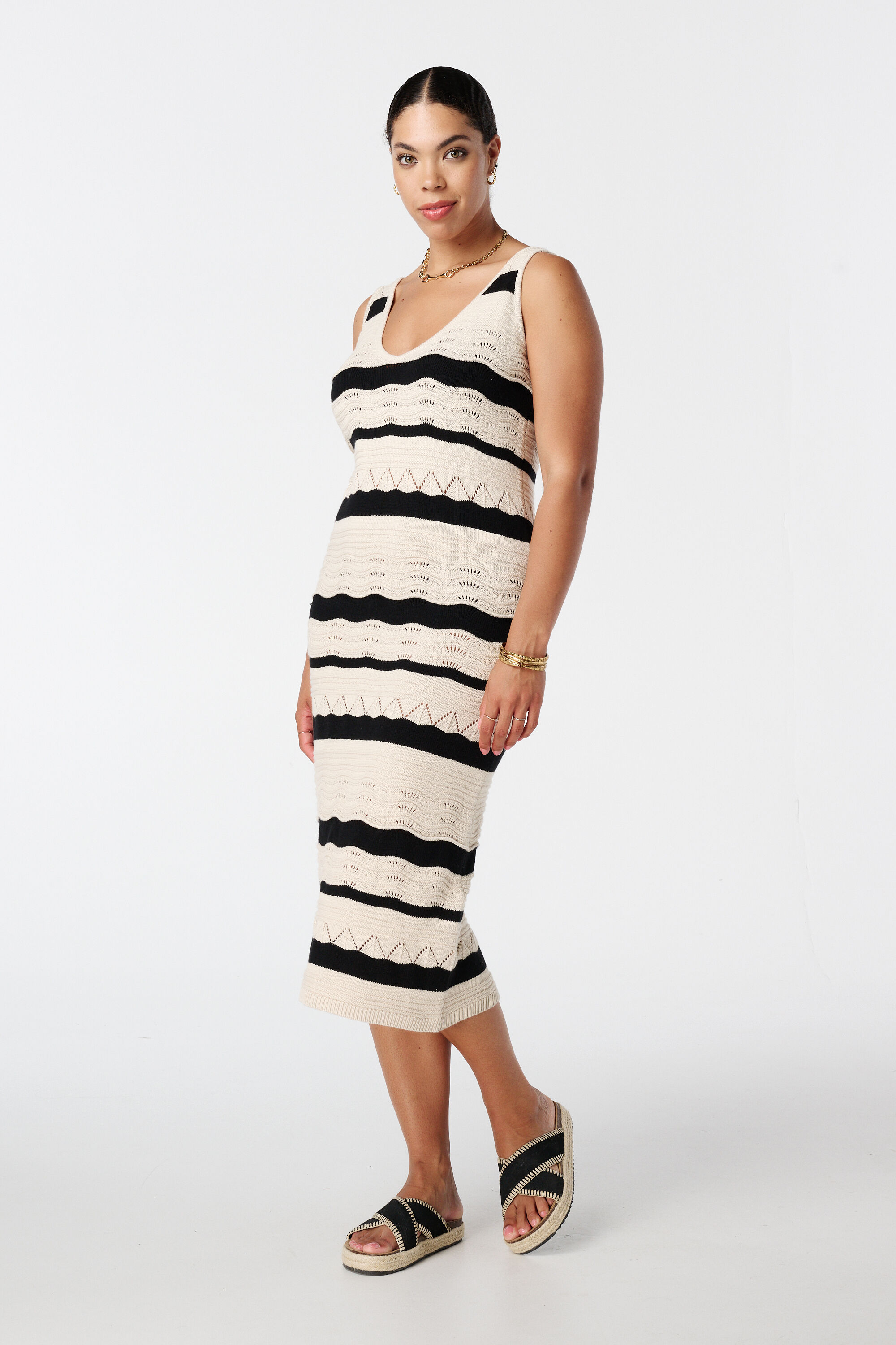 Robe en crochet &agrave; rayures image number 5