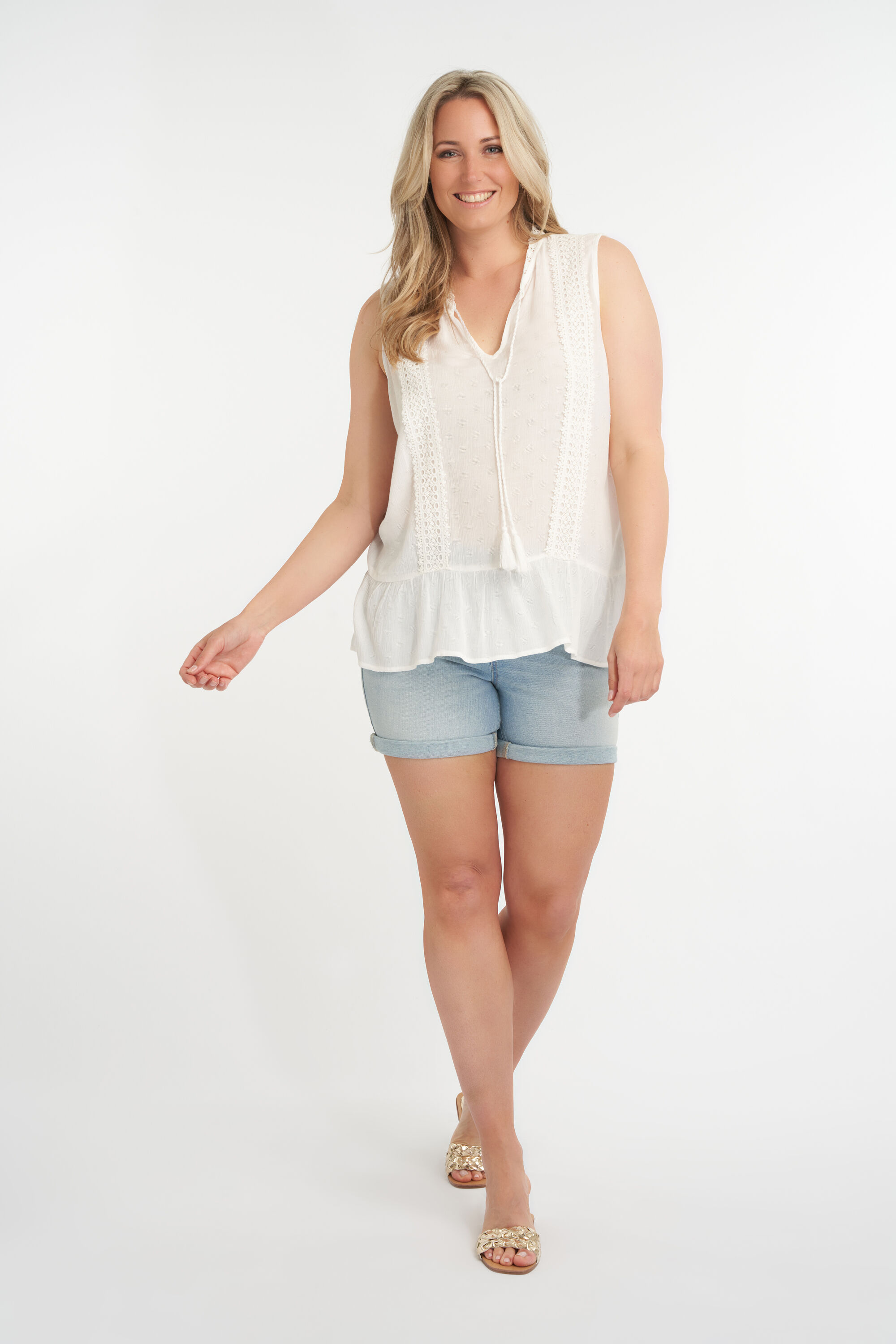 Chemisier sans manches &agrave; dentelle image number 4