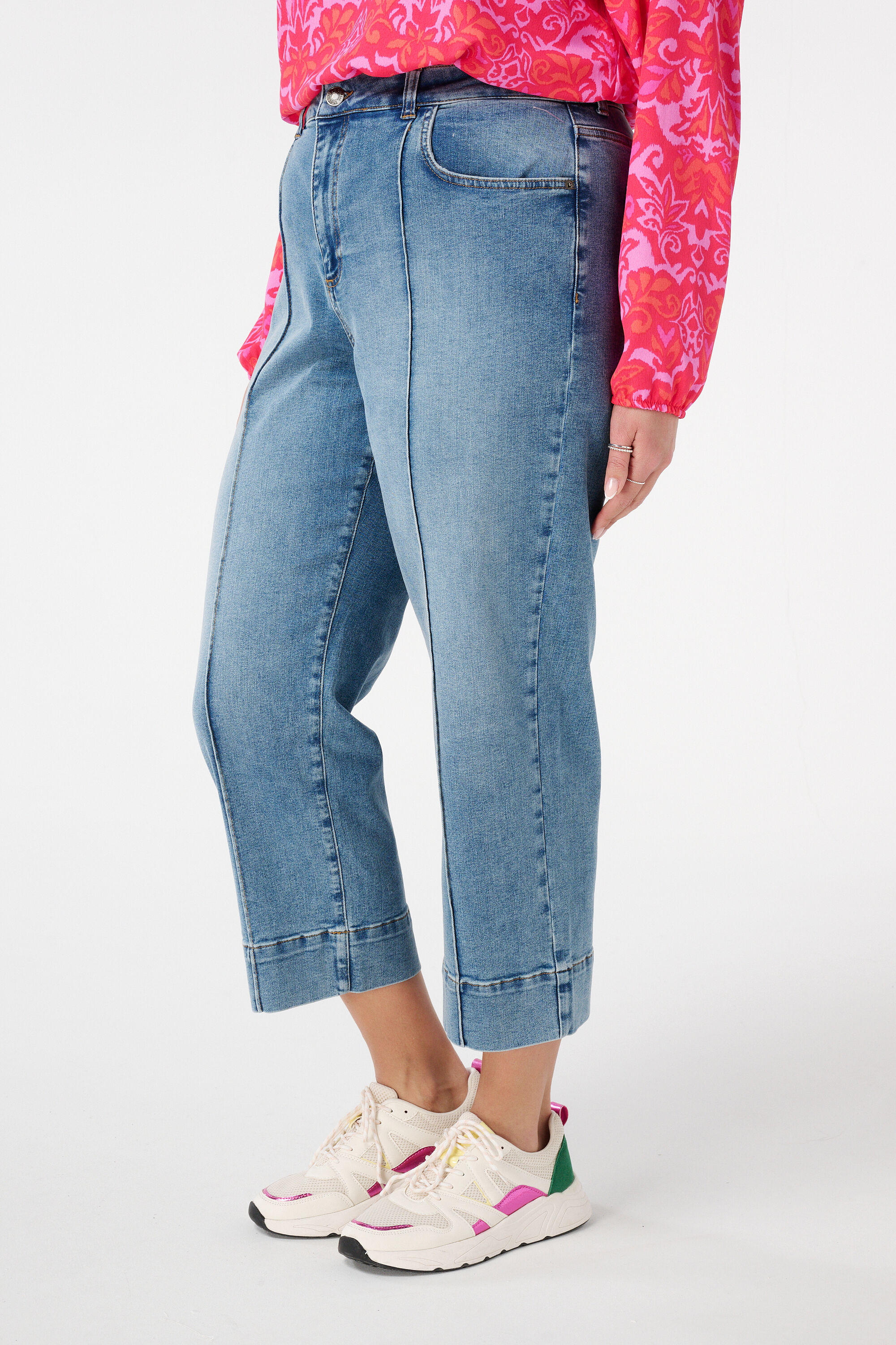 Jean droit avec surpiq&ucirc;res image number 5