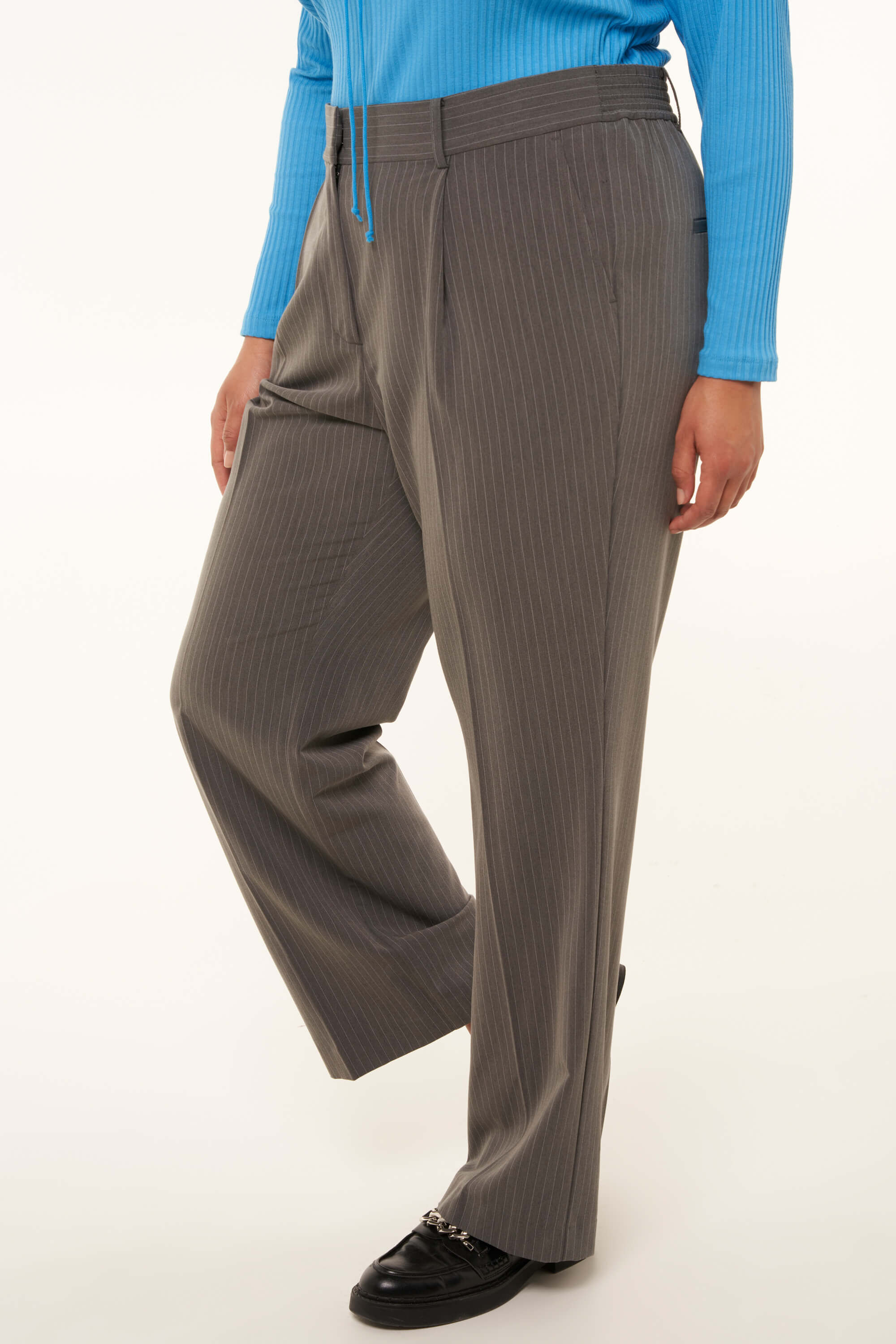 Pantalon &agrave; rayures image number 6