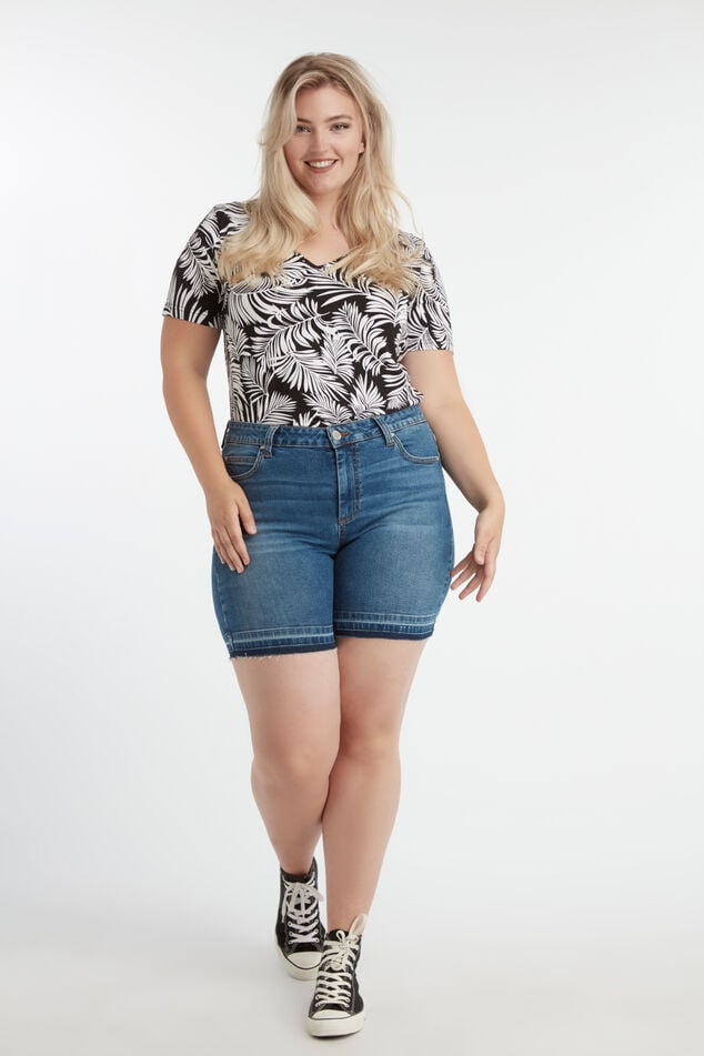 Short en denim à bord effiloché image number 0