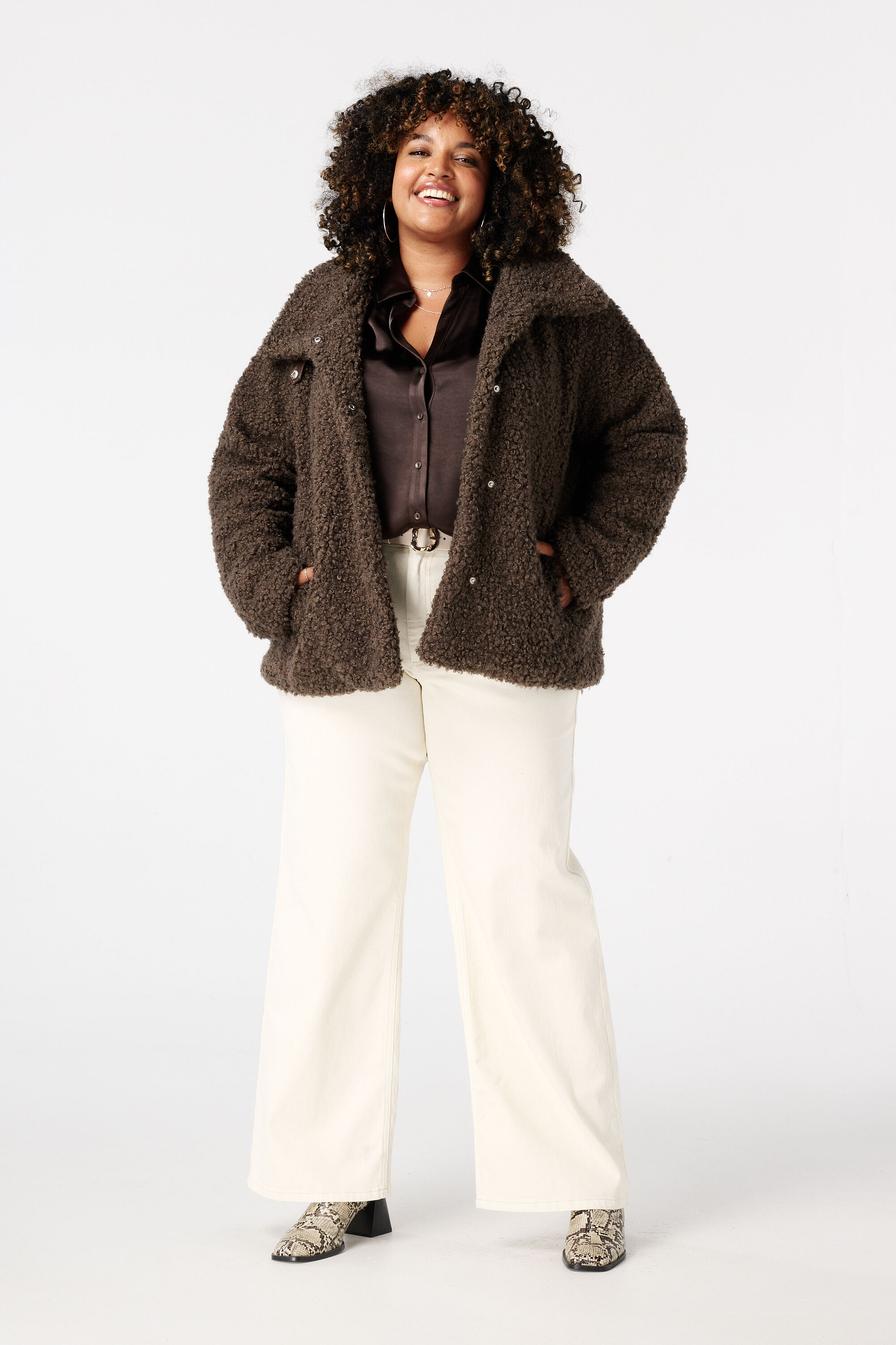 Veste douce avec boutons-pression image number 5